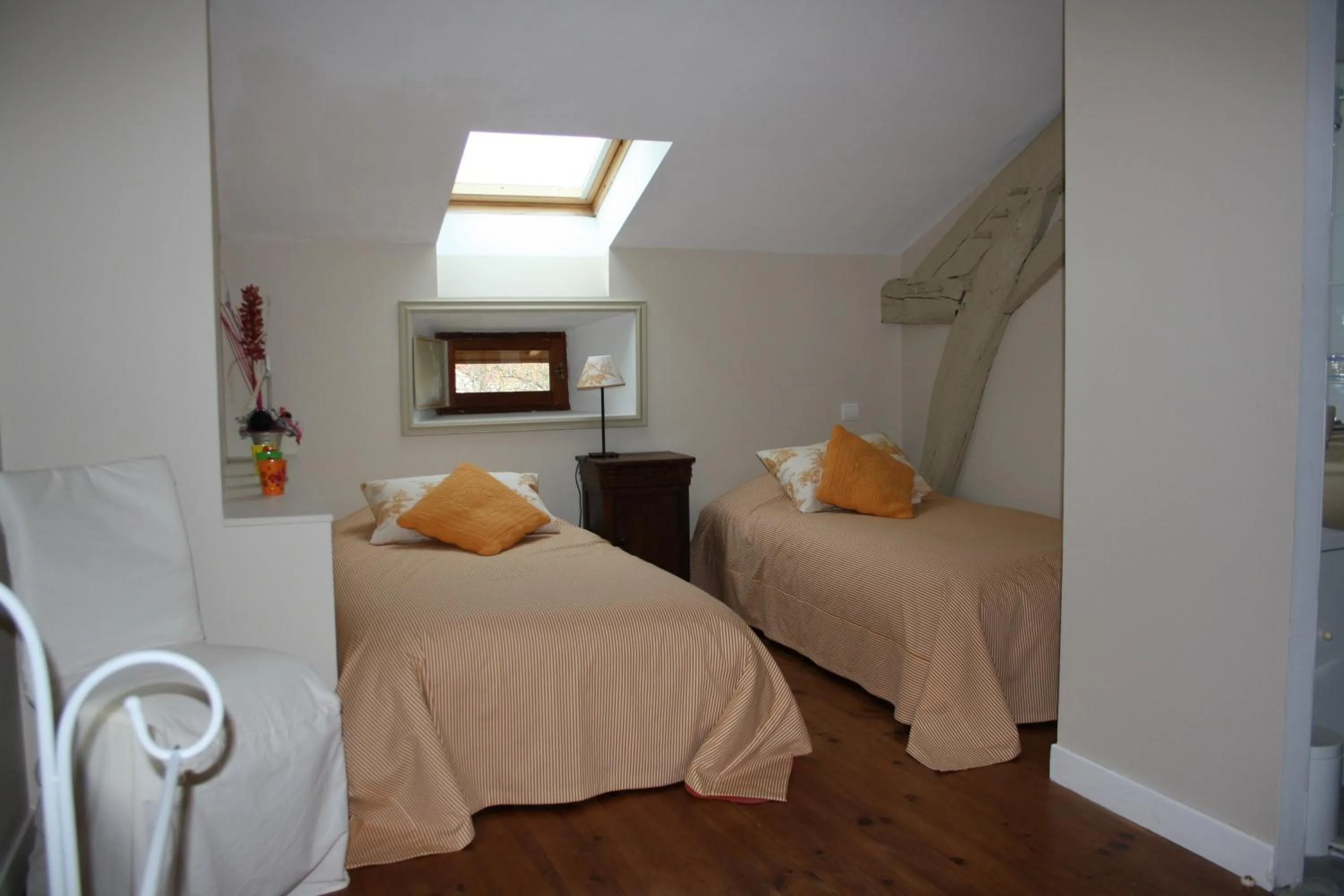 Photo of the whole room, Bed in La Maison d'Anais