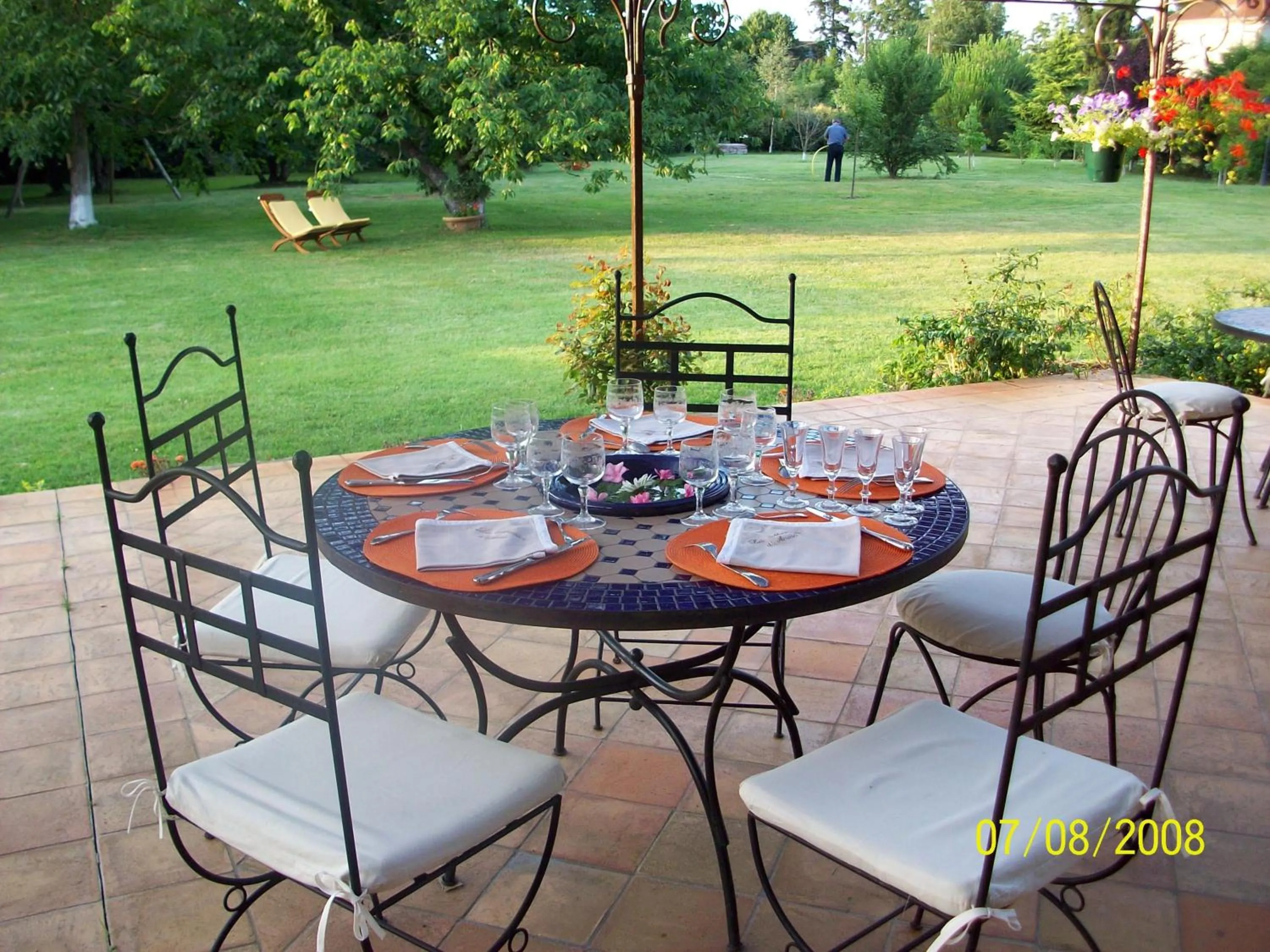 Garden view in La Maison d'Anais