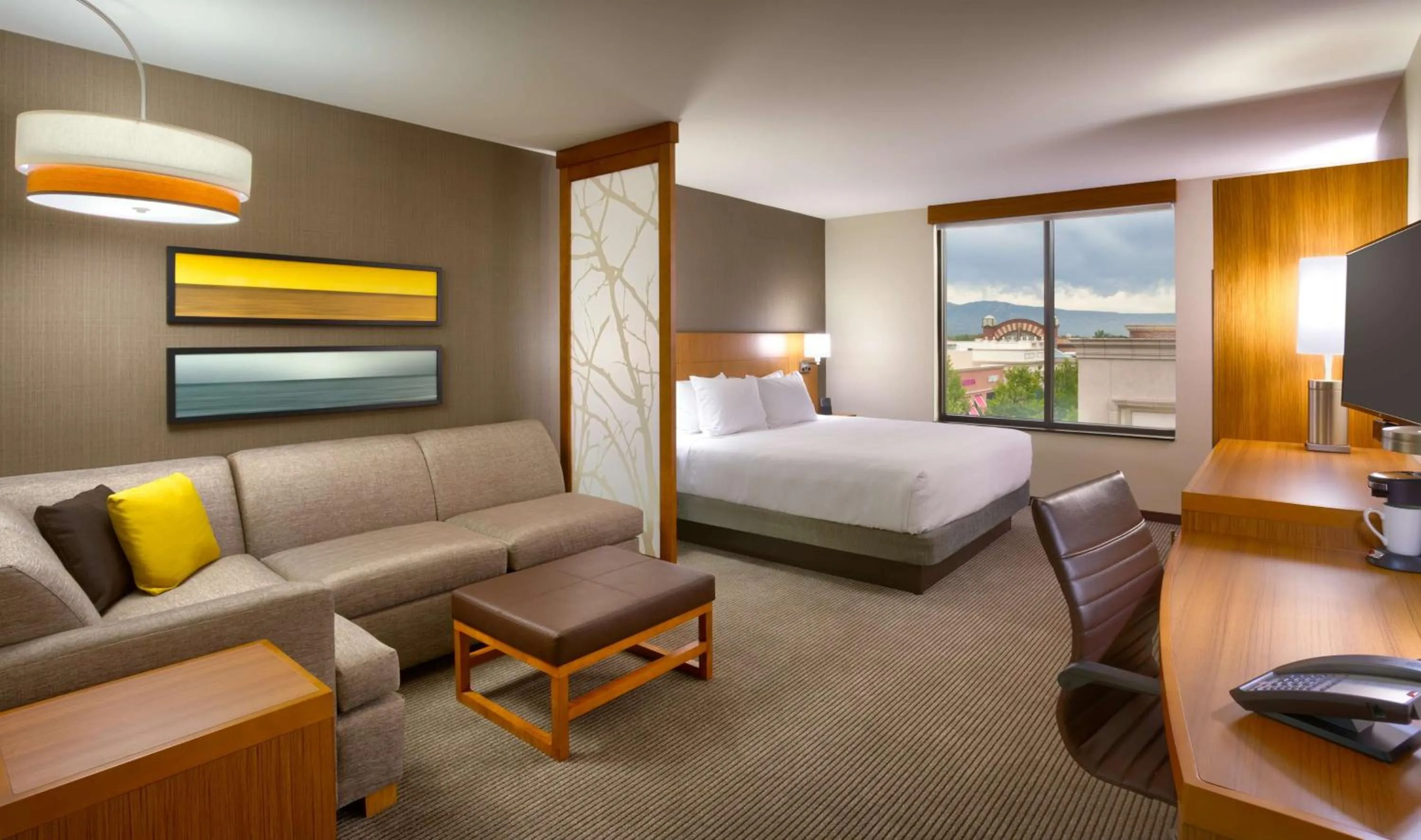 Photo of the whole room, Bed in Hyatt Place Salt Lake City Farmington Station Park