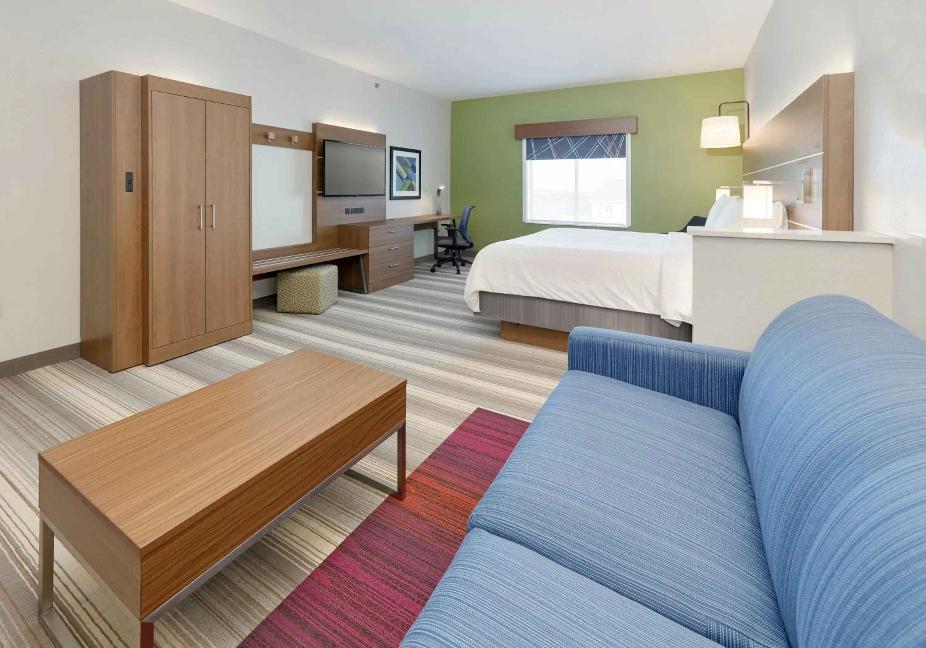 Photo of the whole room, Bed in Holiday Inn Express & Suites - Denton North by IHG