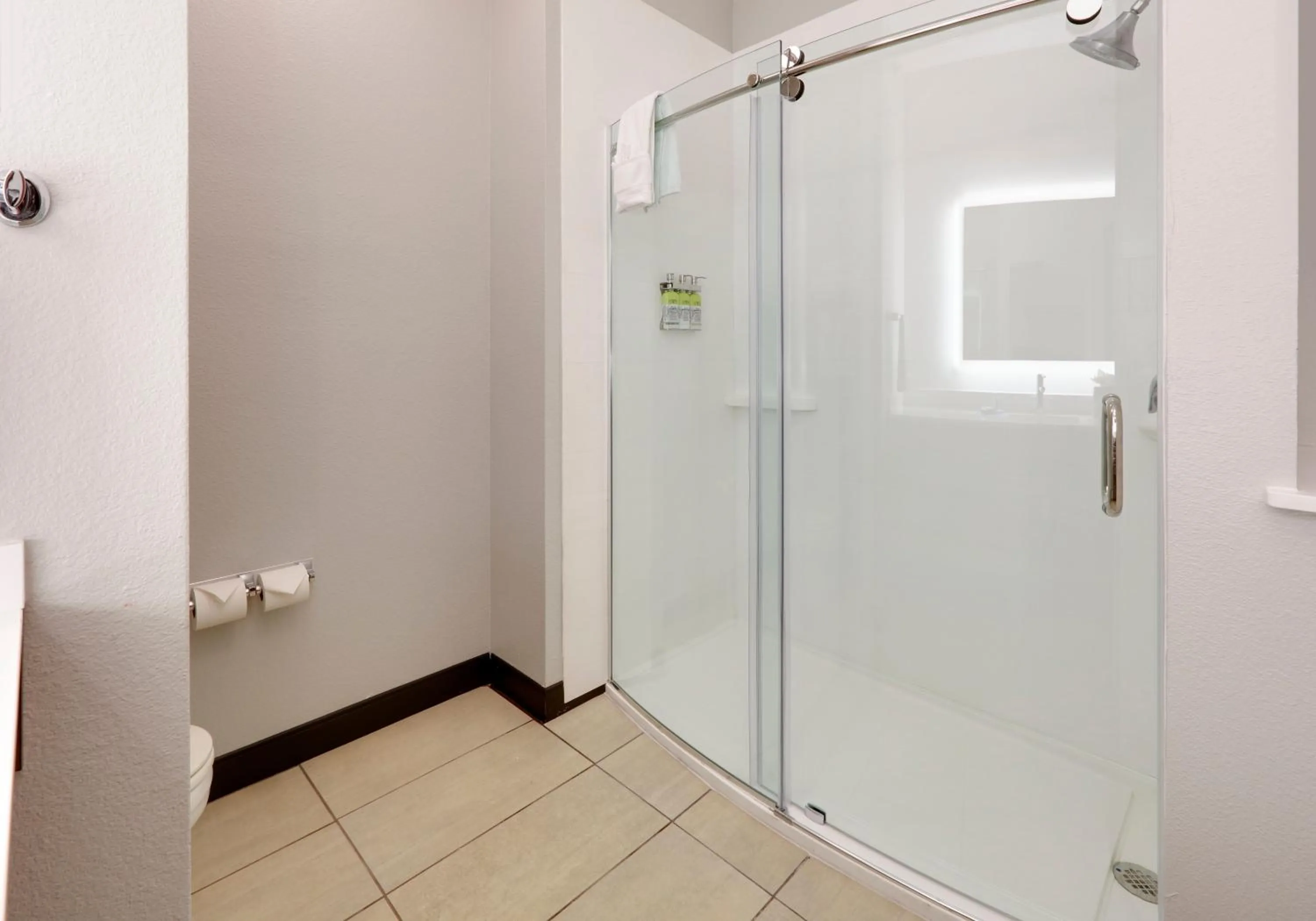 Photo of the whole room in Holiday Inn Express & Suites - Denton North by IHG