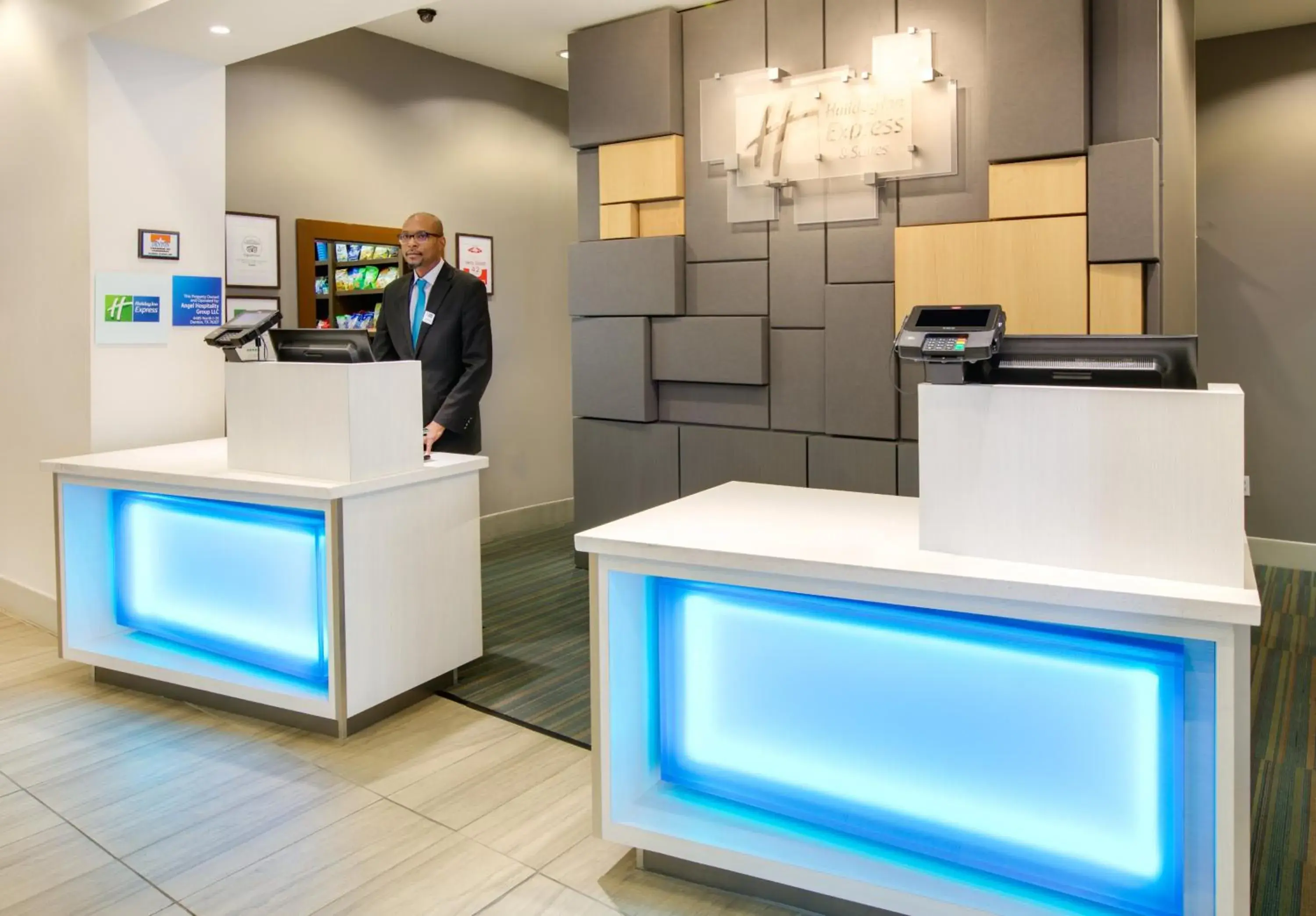 Property building in Holiday Inn Express & Suites - Denton North by IHG Property building in Holiday Inn Express & Suites - Denton North by IHG