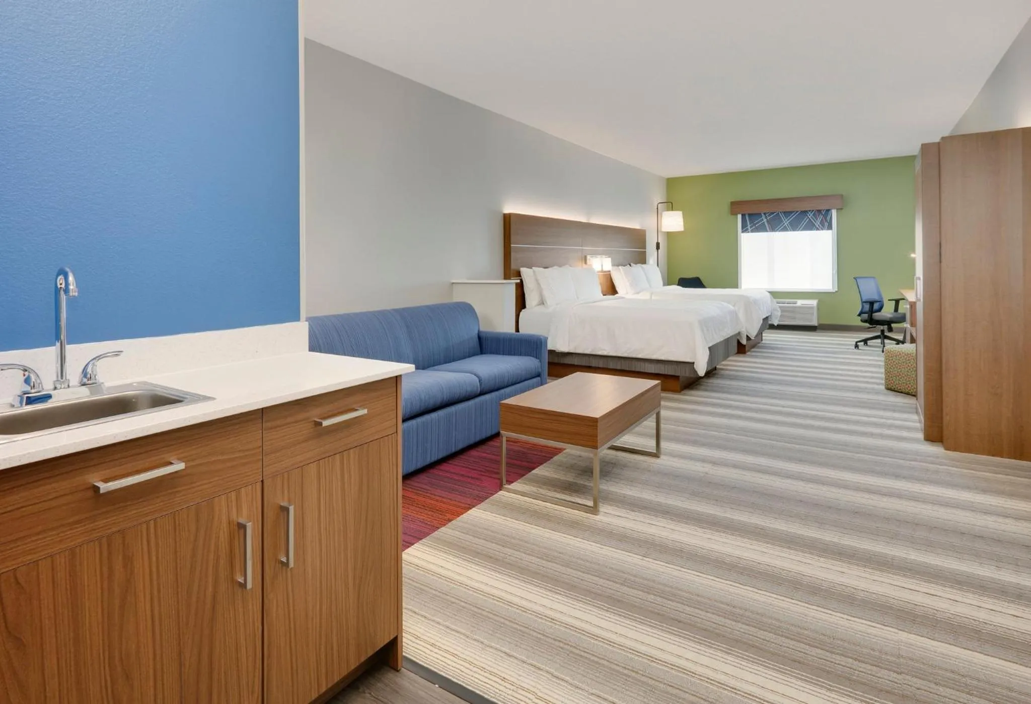 Photo of the whole room, Bed in Holiday Inn Express & Suites - Denton North by IHG