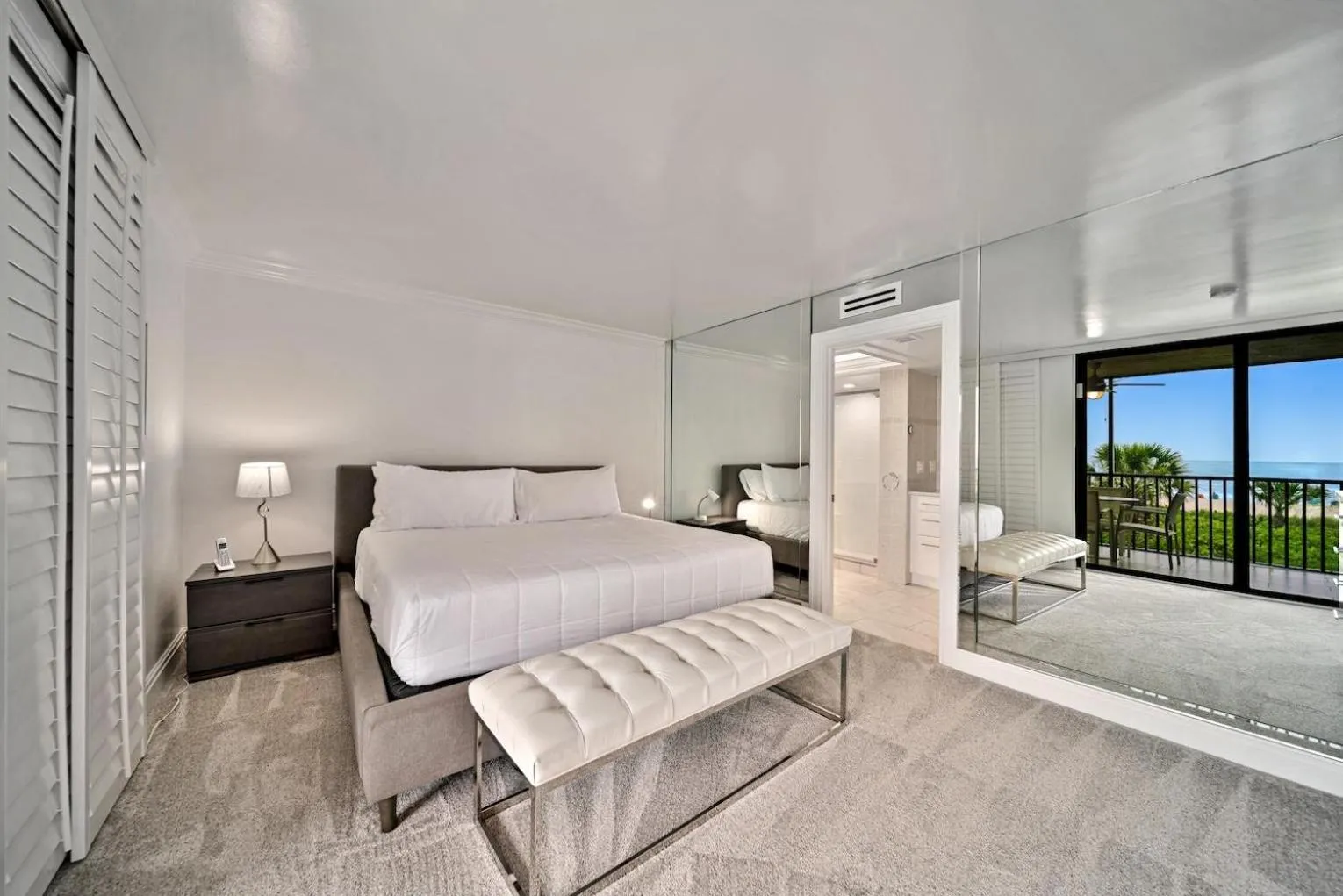Bed in Loggerhead Cay #112
