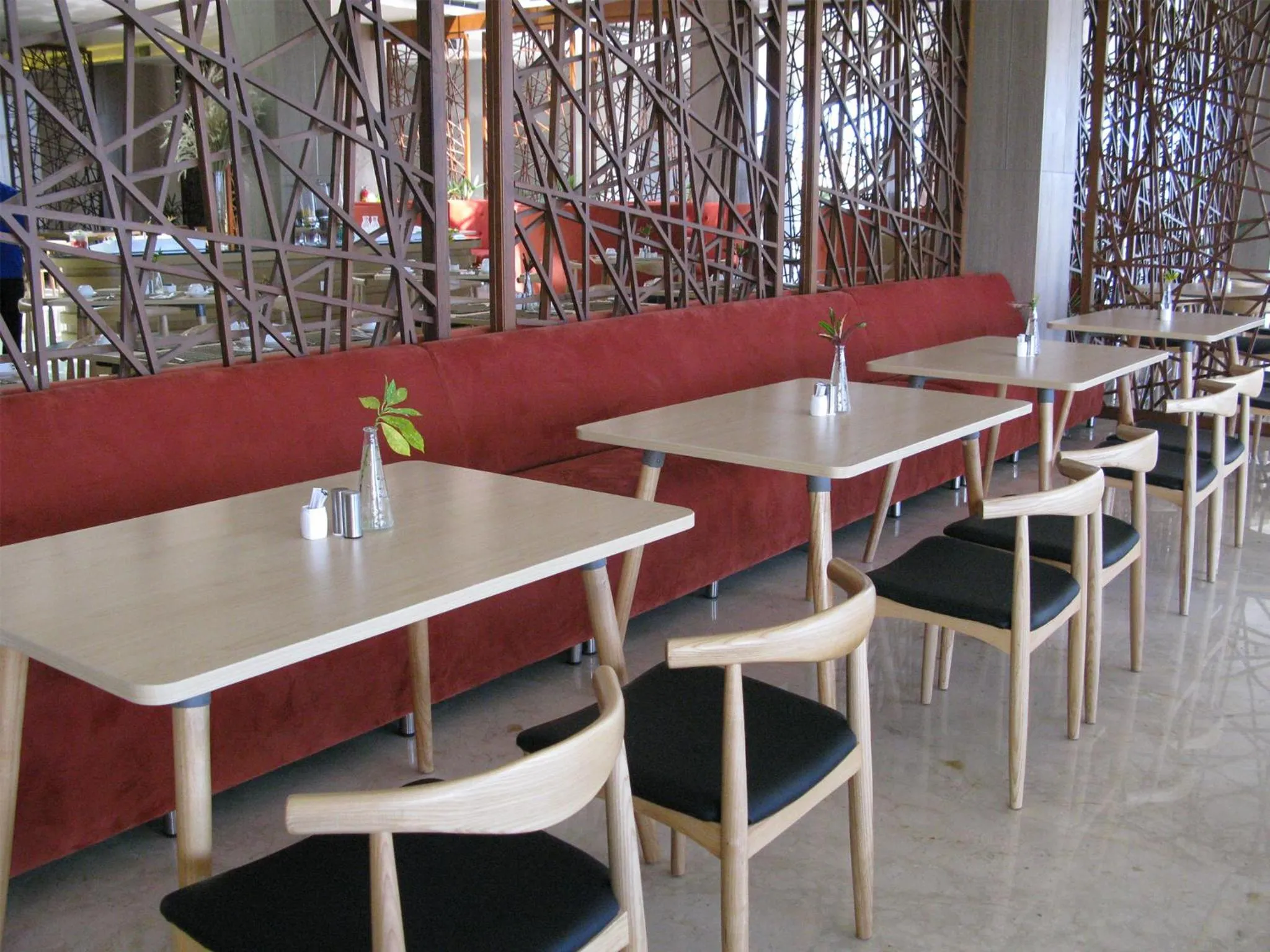 Restaurant/places to eat in Gammara Hotel Makassar