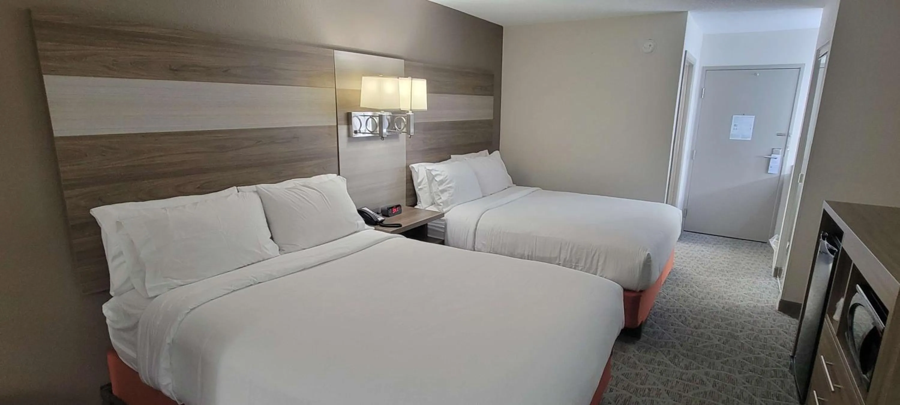 Bedroom, Bed in Holiday Inn Express Kernersville