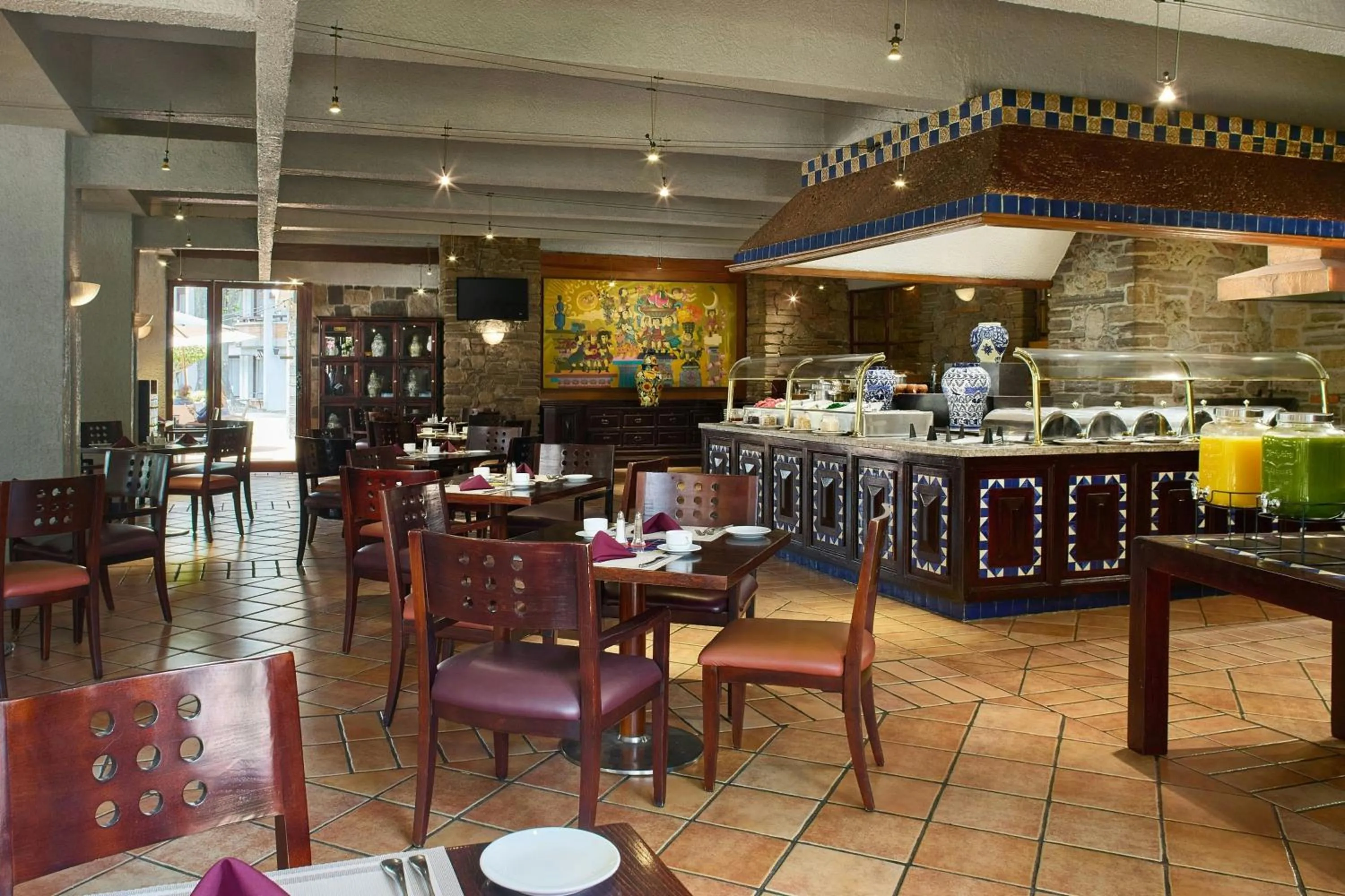 Restaurant/places to eat in Marriott Puebla Hotel Meson del Angel