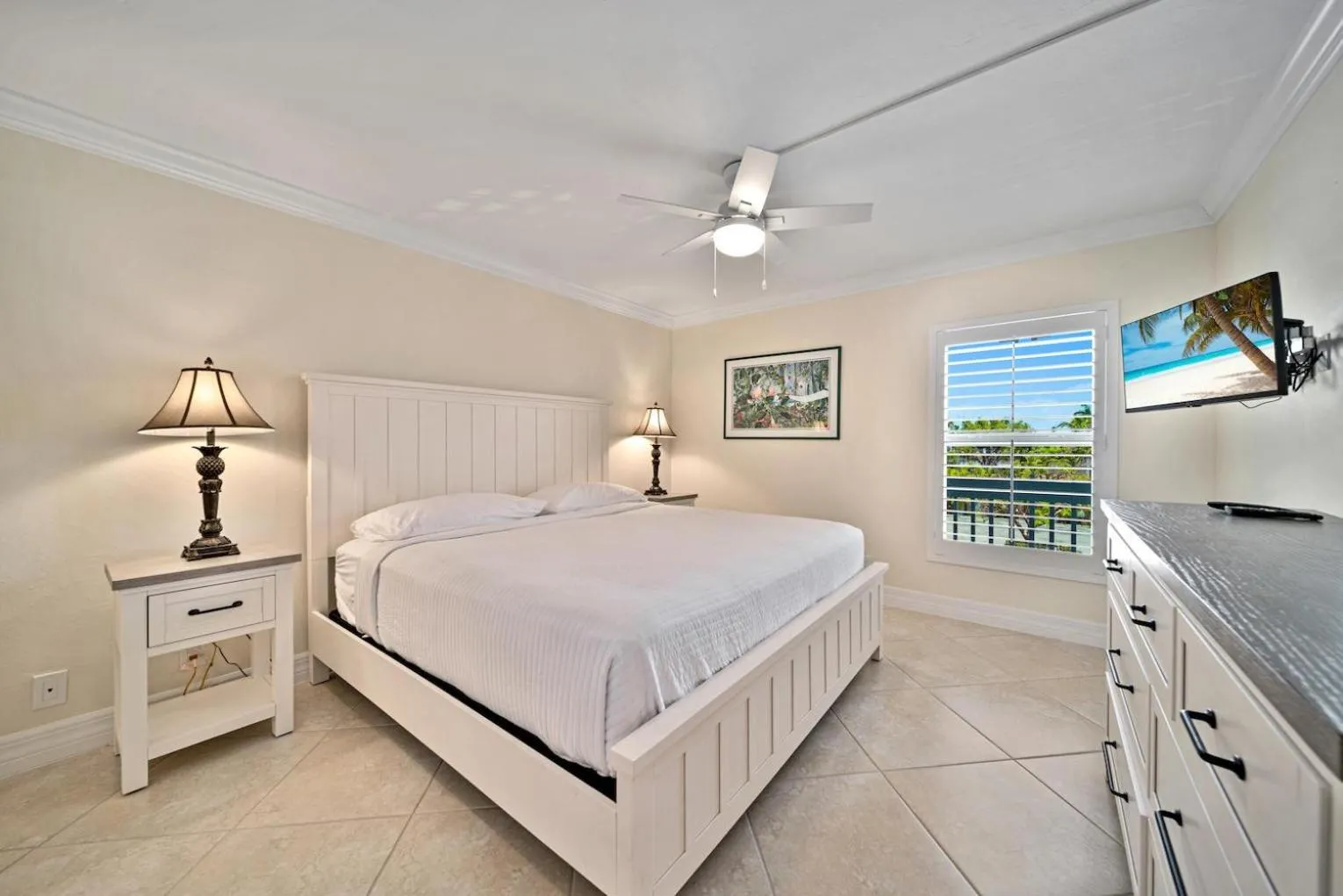 Bed in Villa 2424 (South Seas Beach Villas 3)