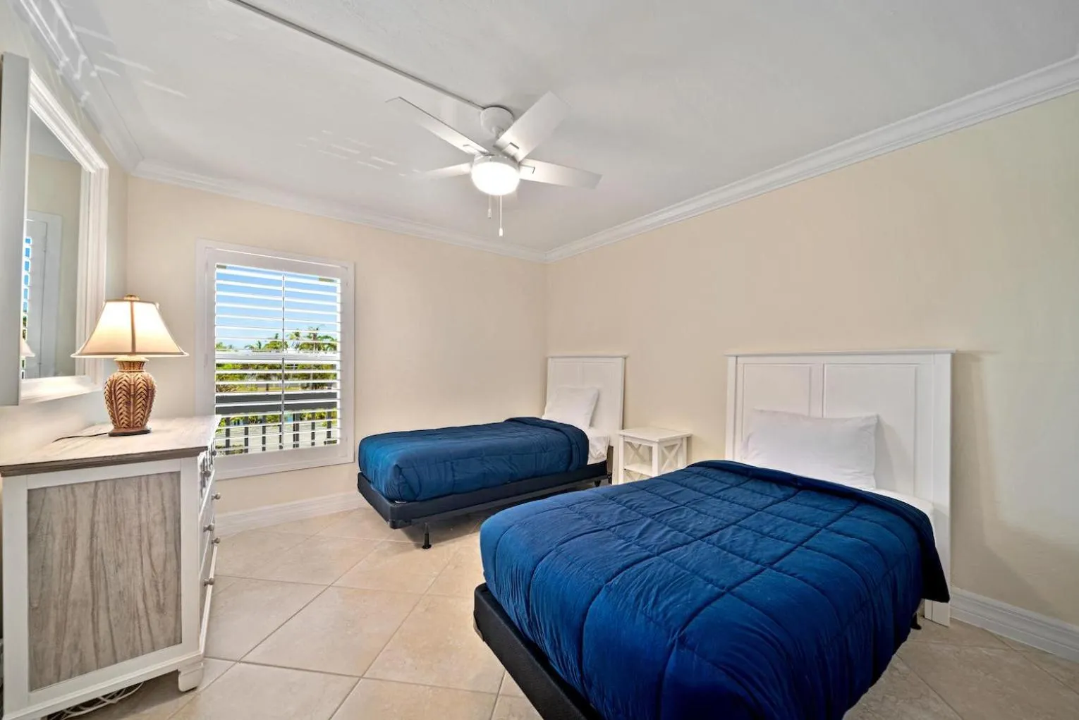 Bed in Villa 2424 (South Seas Beach Villas 3)