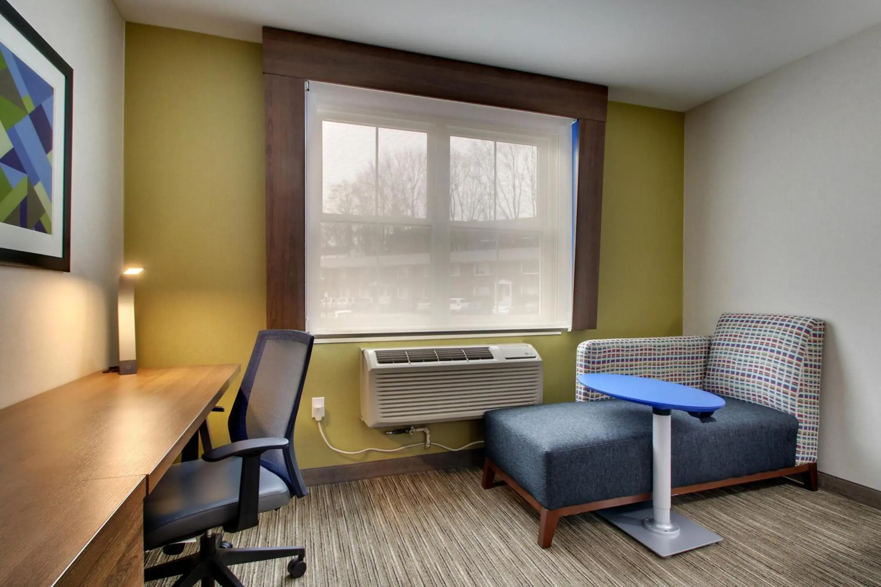 Standard Queen Room with Two Queen Beds in Holiday Inn Express Durham-UNH by IHG Standard Queen Room with Two Queen Beds in Holiday Inn Express Durham-UNH by IHG