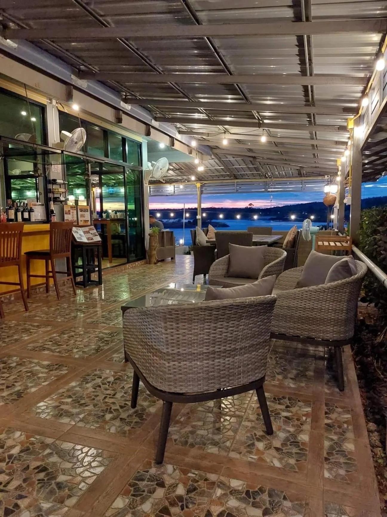 Lounge or bar in Khong Chiam Orchid Riverside Resort