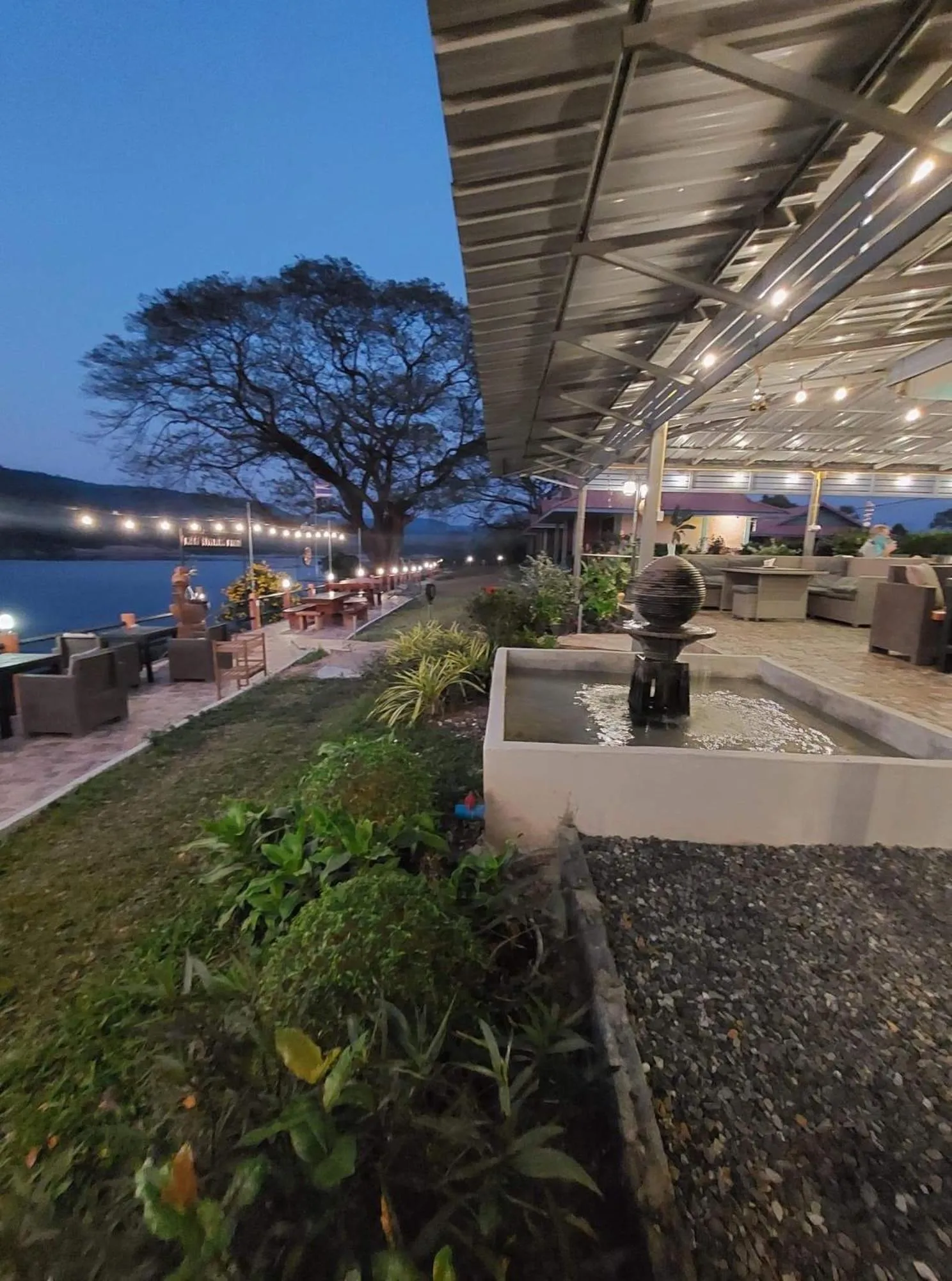Restaurant/places to eat in Khong Chiam Orchid Riverside Resort