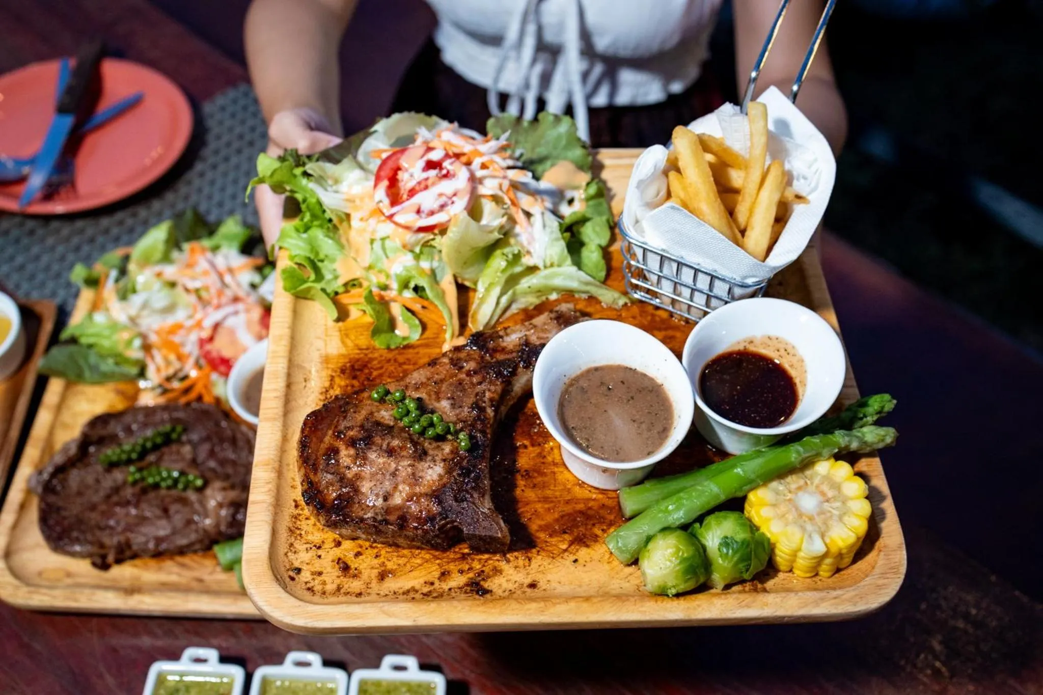 Food and drinks in Khong Chiam Orchid Riverside Resort