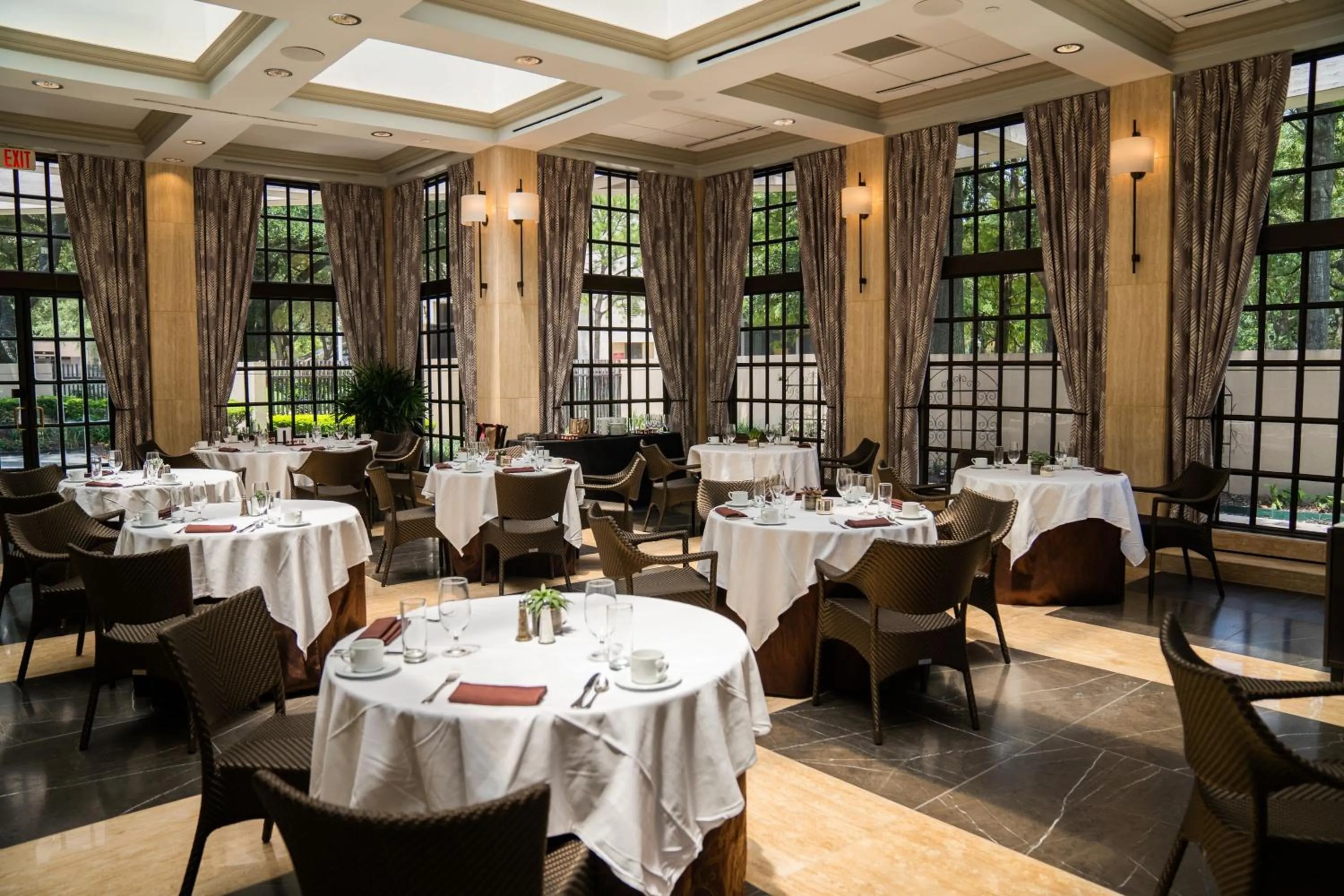 Restaurant/places to eat in The St. Regis Houston