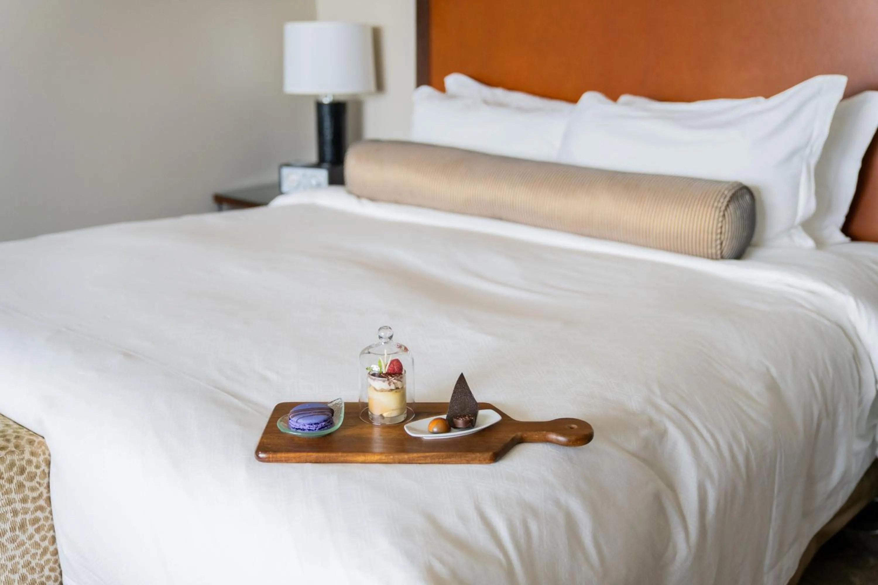 Bedroom, Bed in The St. Regis Houston