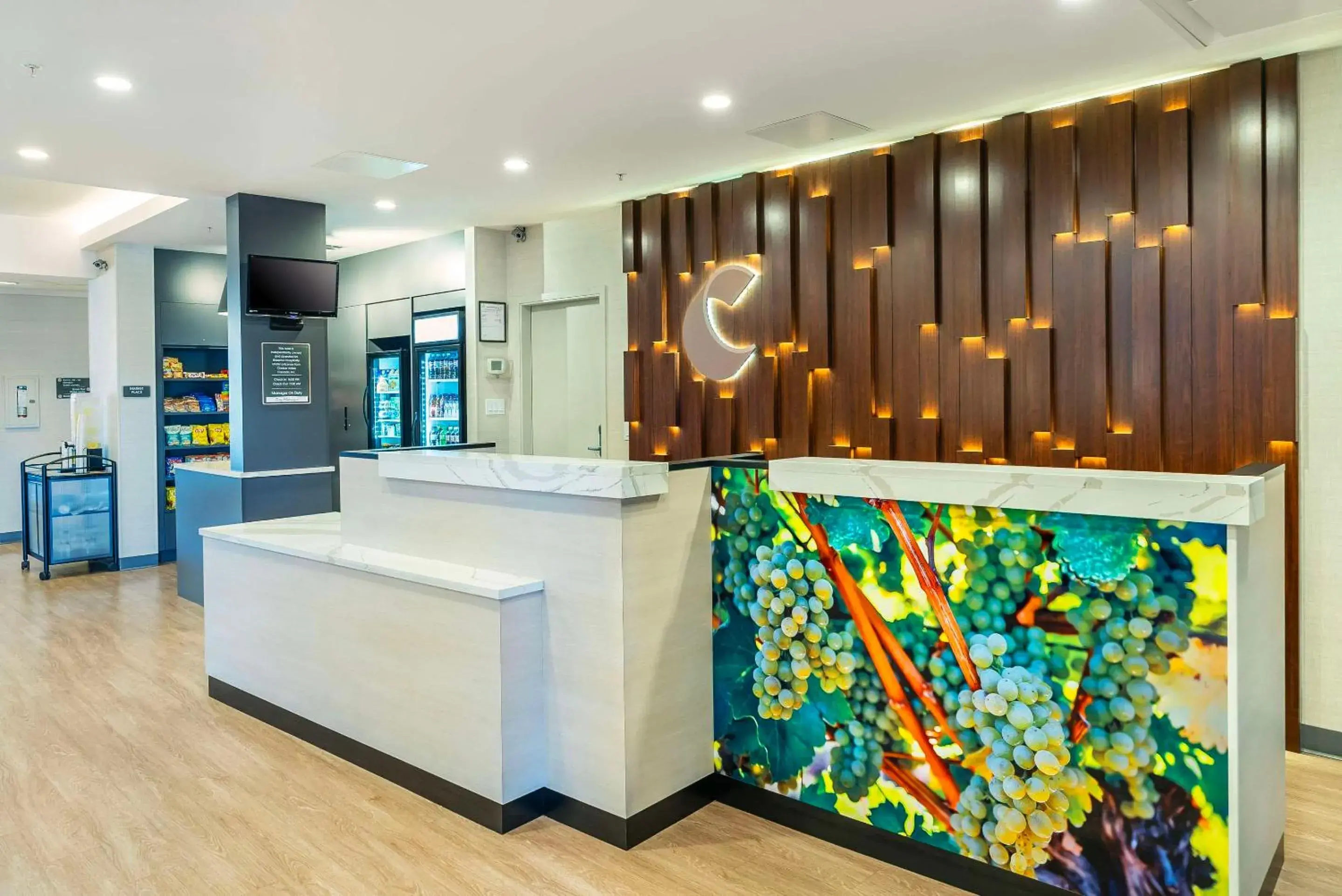 Lobby or reception in Comfort Suites Kelowna Lobby or reception in Comfort Suites Kelowna