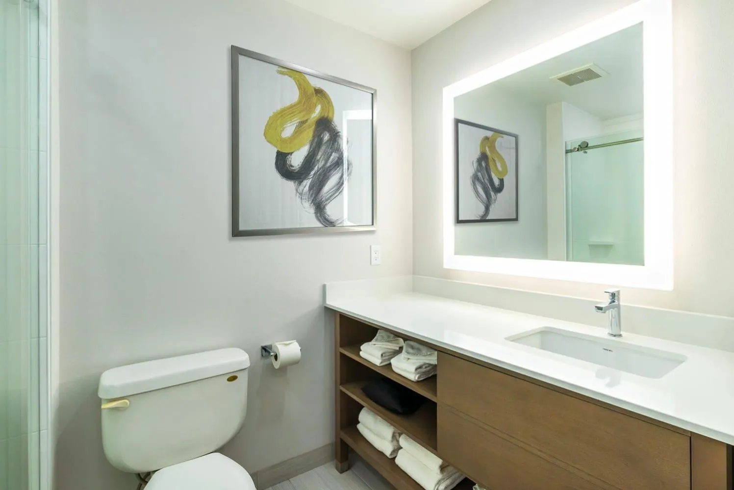 Bathroom in Comfort Suites Kelowna