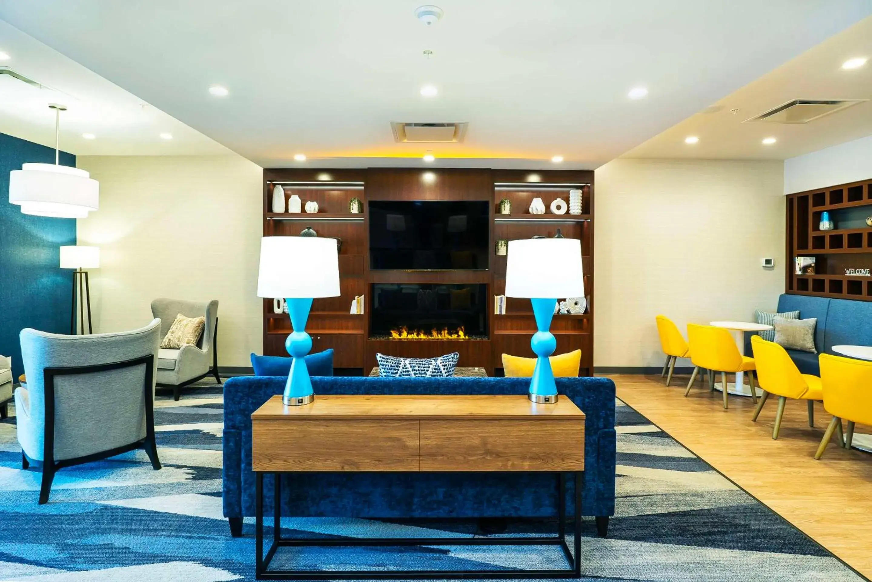 Lobby or reception in Comfort Suites Kelowna Lobby or reception in Comfort Suites Kelowna