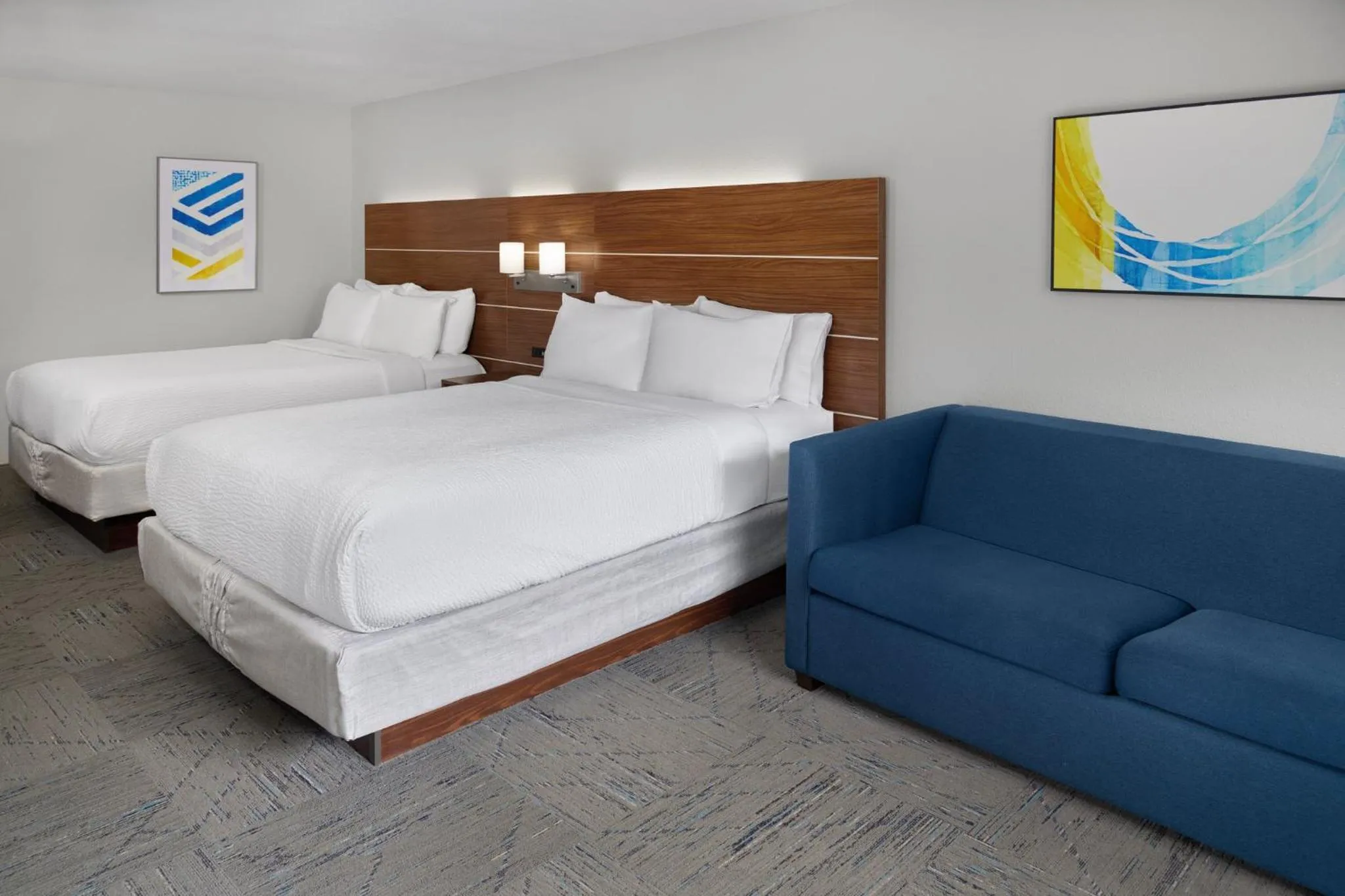 Photo of the whole room in Holiday Inn Express Kansas City - at the Legends! by IHG