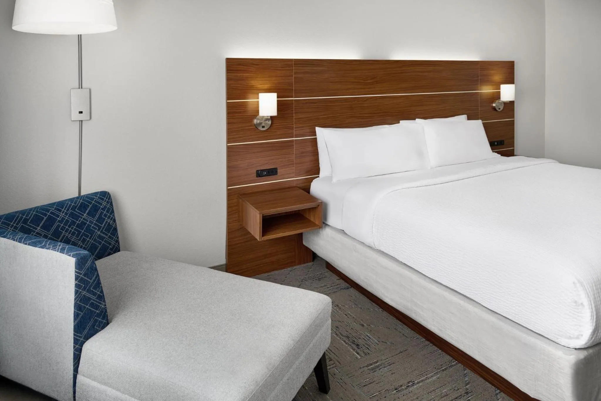 Photo of the whole room in Holiday Inn Express Kansas City - at the Legends! by IHG