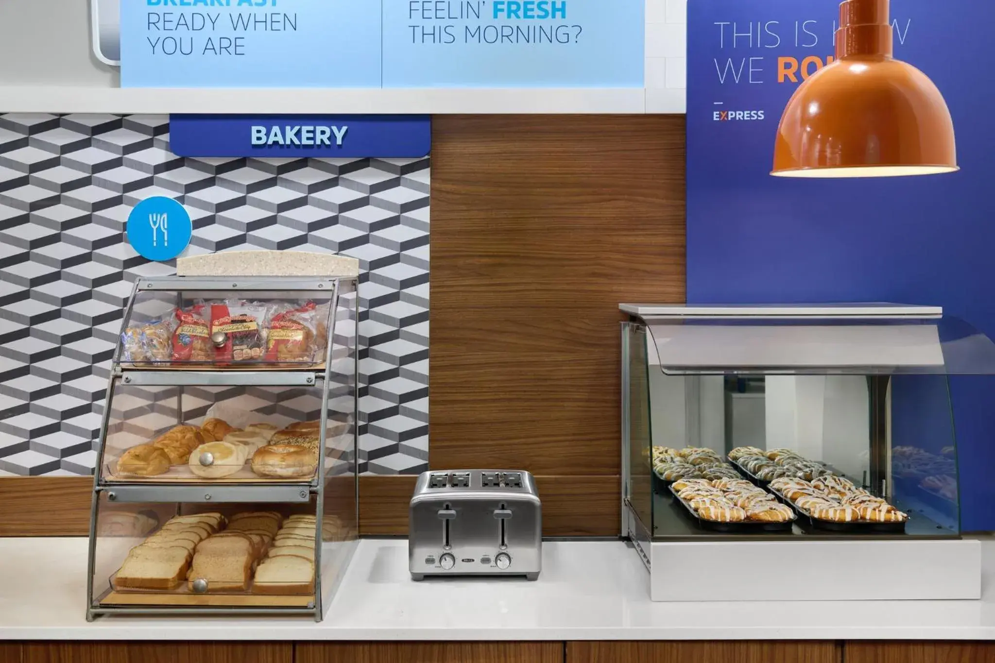 Breakfast in Holiday Inn Express Kansas City - at the Legends! by IHG Breakfast in Holiday Inn Express Kansas City - at the Legends! by IHG