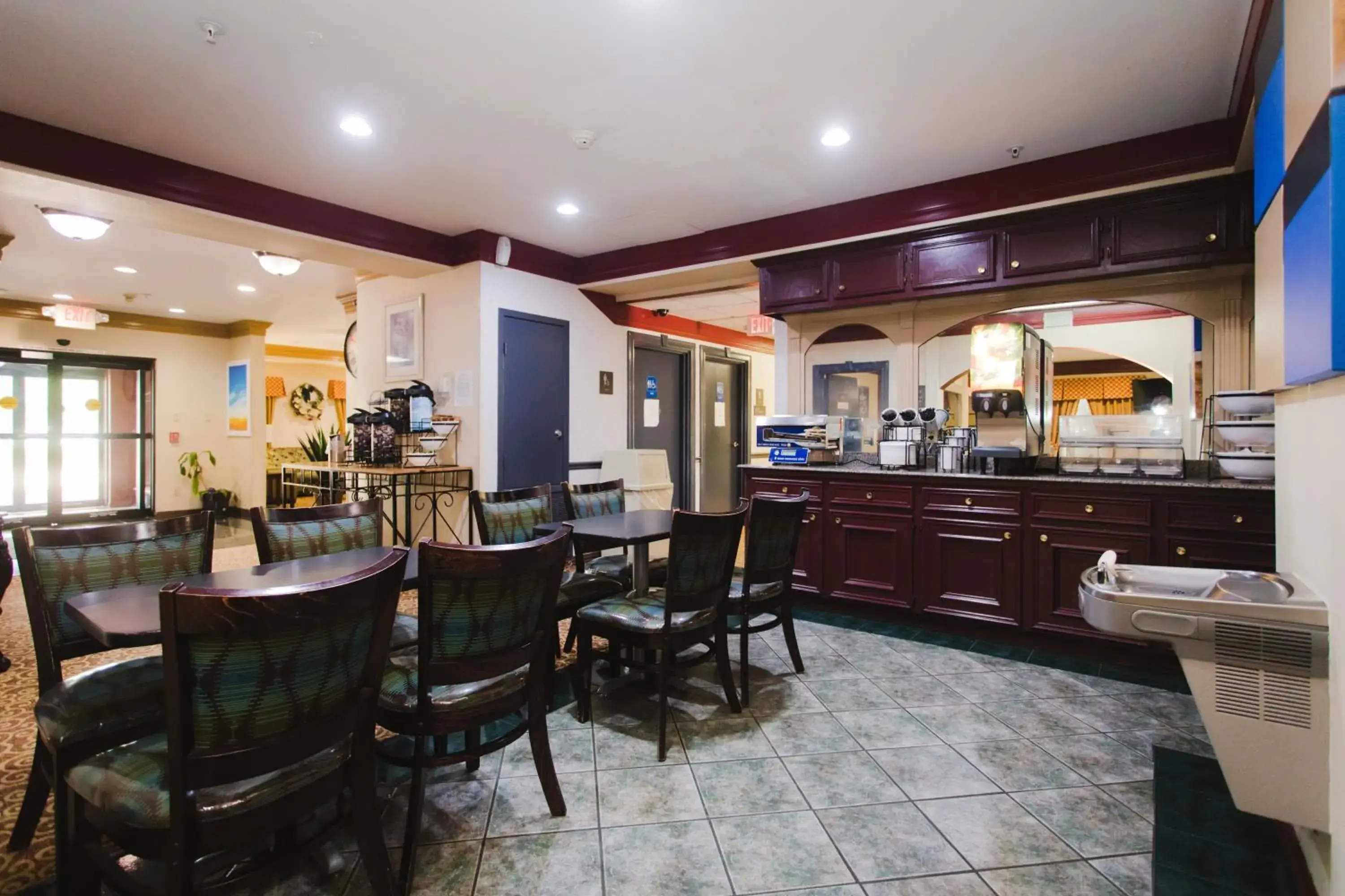 Breakfast in Days Inn by Wyndham Rosenberg Breakfast in Days Inn by Wyndham Rosenberg