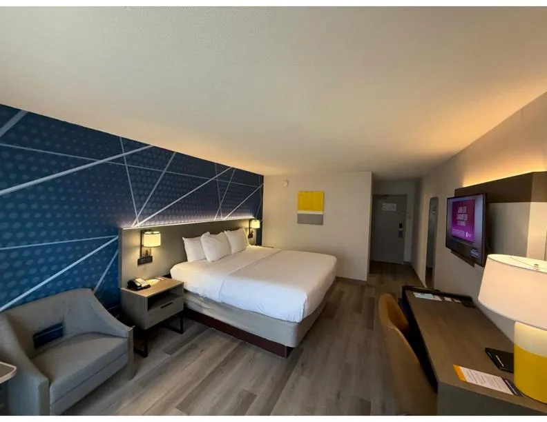 Bedroom, Bed in Comfort Inn & Suites Danbury-Bethel