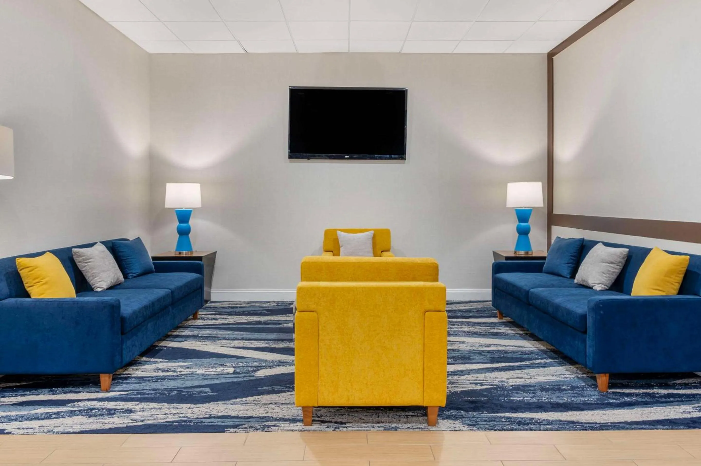 Lobby or reception in Comfort Inn & Suites Danbury-Bethel