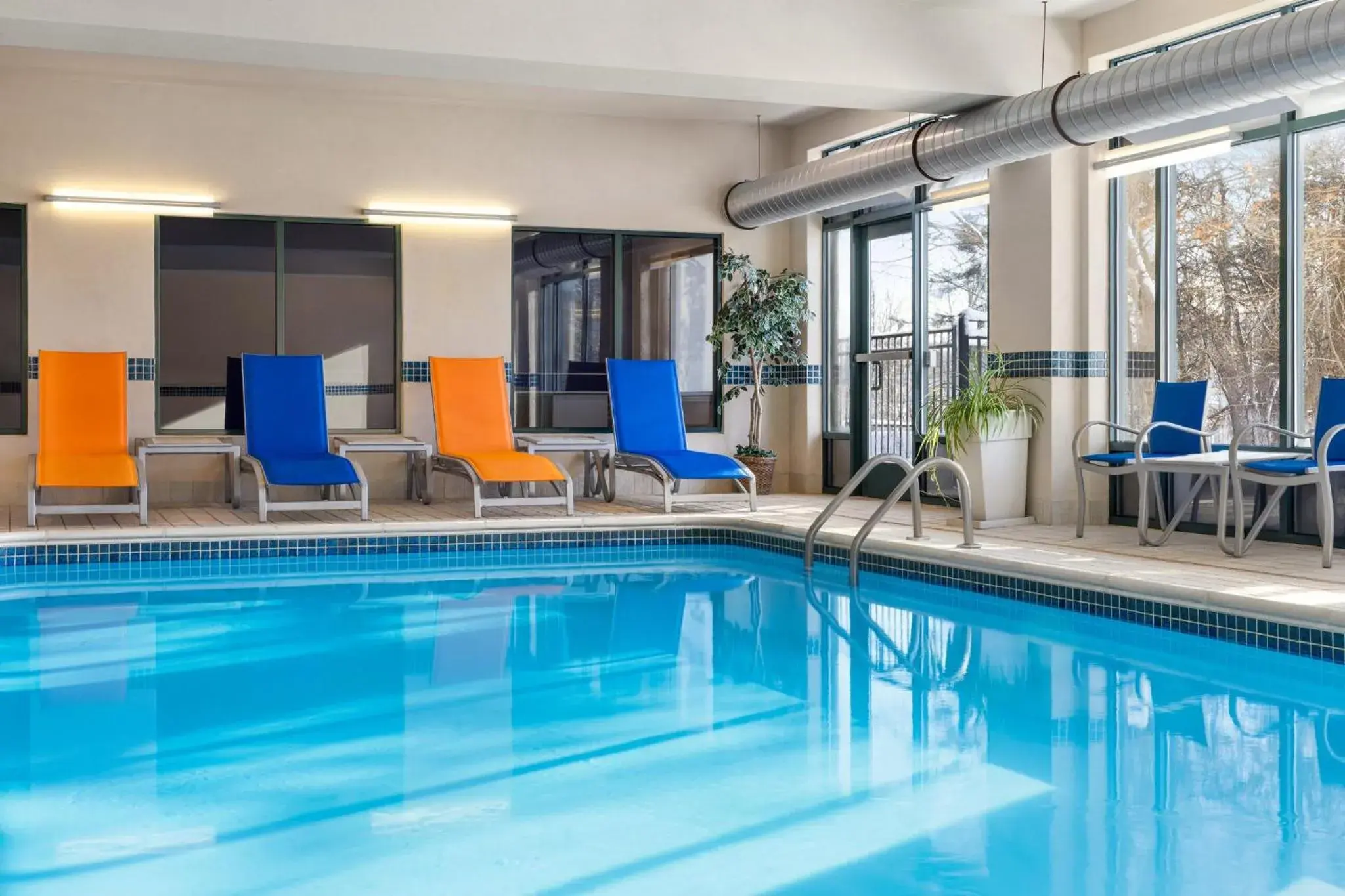 Swimming pool in Holiday Inn Express Syracuse Airport by IHG Swimming pool in Holiday Inn Express Syracuse Airport by IHG