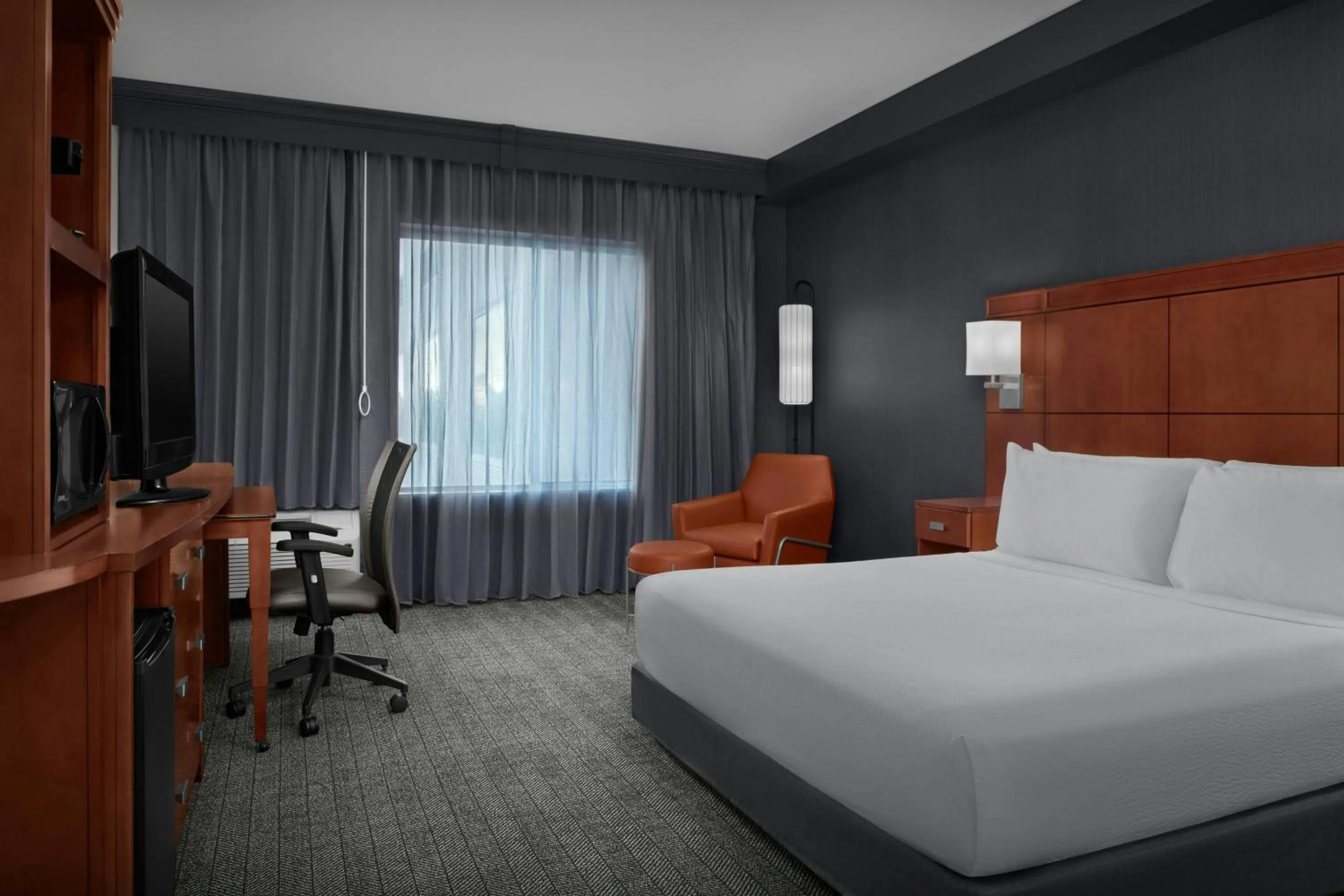 Photo of the whole room, Bed in Courtyard Phoenix Chandler/Fashion Center