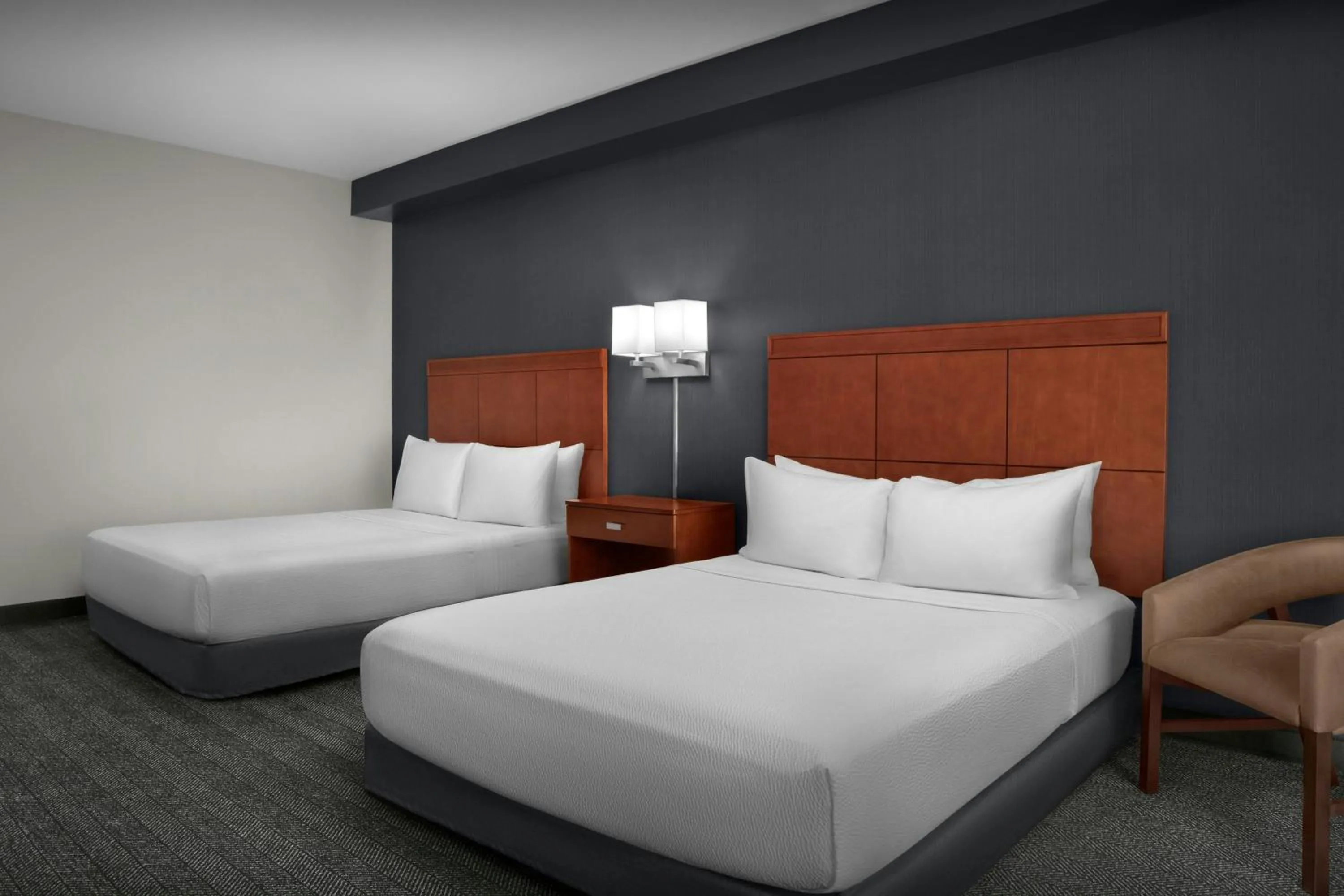 Photo of the whole room, Bed in Courtyard Phoenix Chandler/Fashion Center