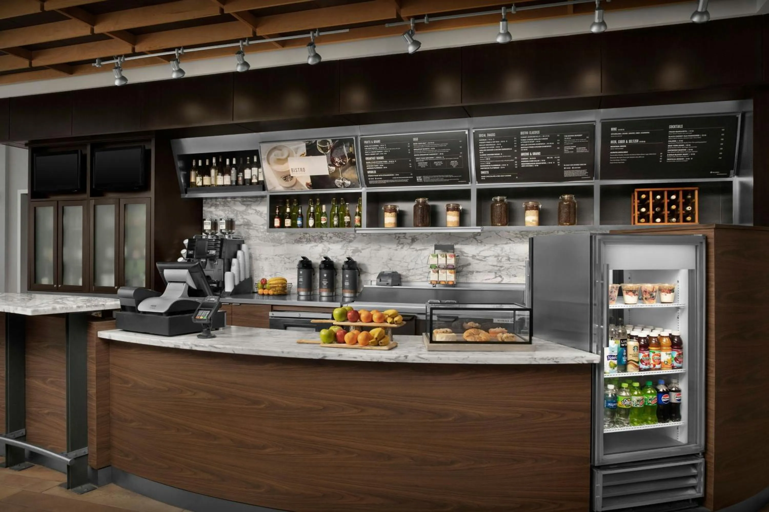 Breakfast in Courtyard Phoenix Chandler/Fashion Center