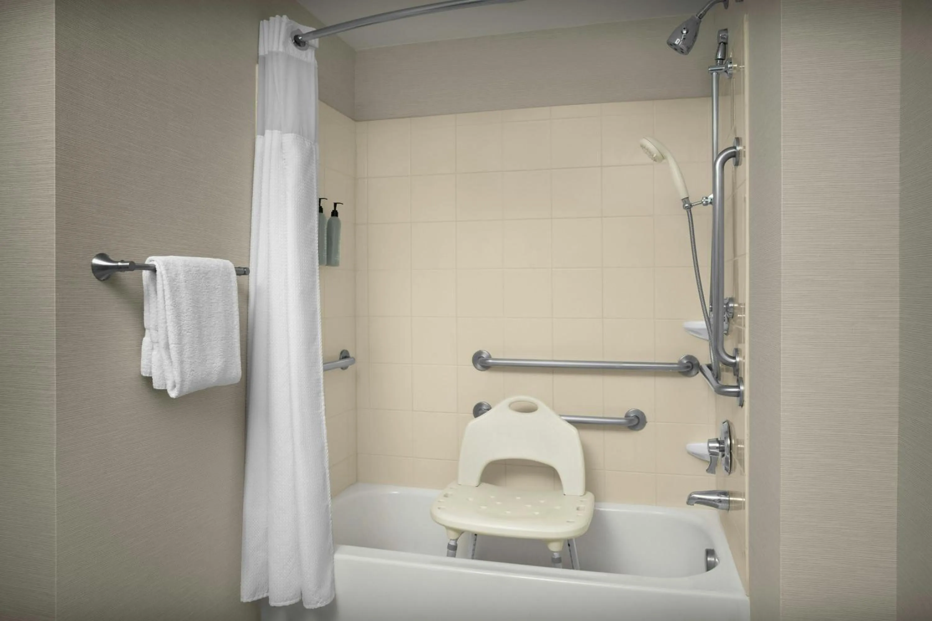 Bathroom in Courtyard Phoenix Chandler/Fashion Center