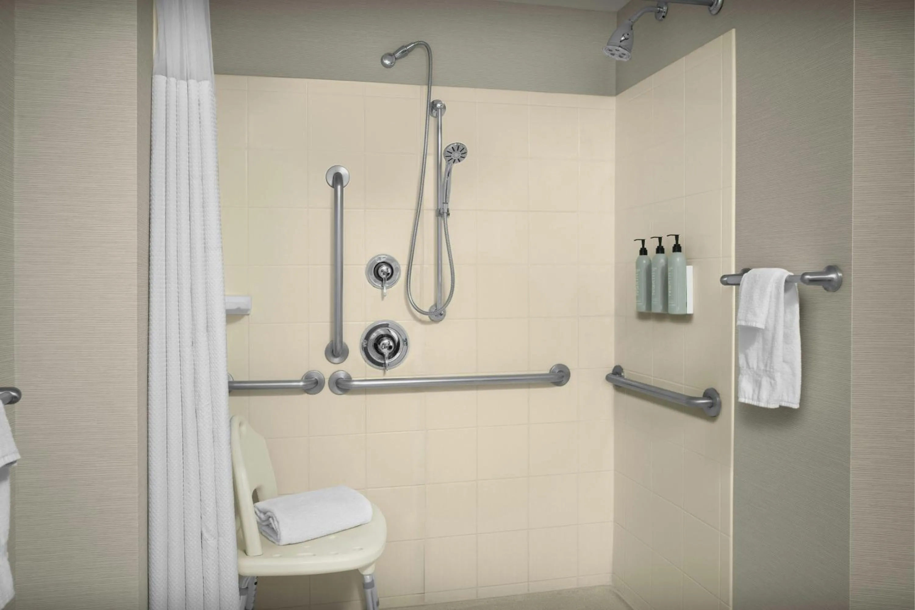 Bathroom in Courtyard Phoenix Chandler/Fashion Center