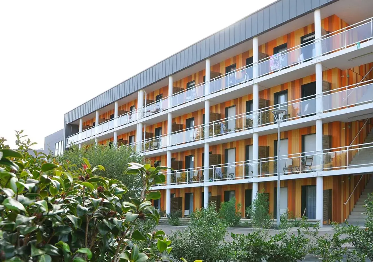 Property building in Golden Tulip Pornic Suites- Appart Hotel Property building in Golden Tulip Pornic Suites- Appart Hotel