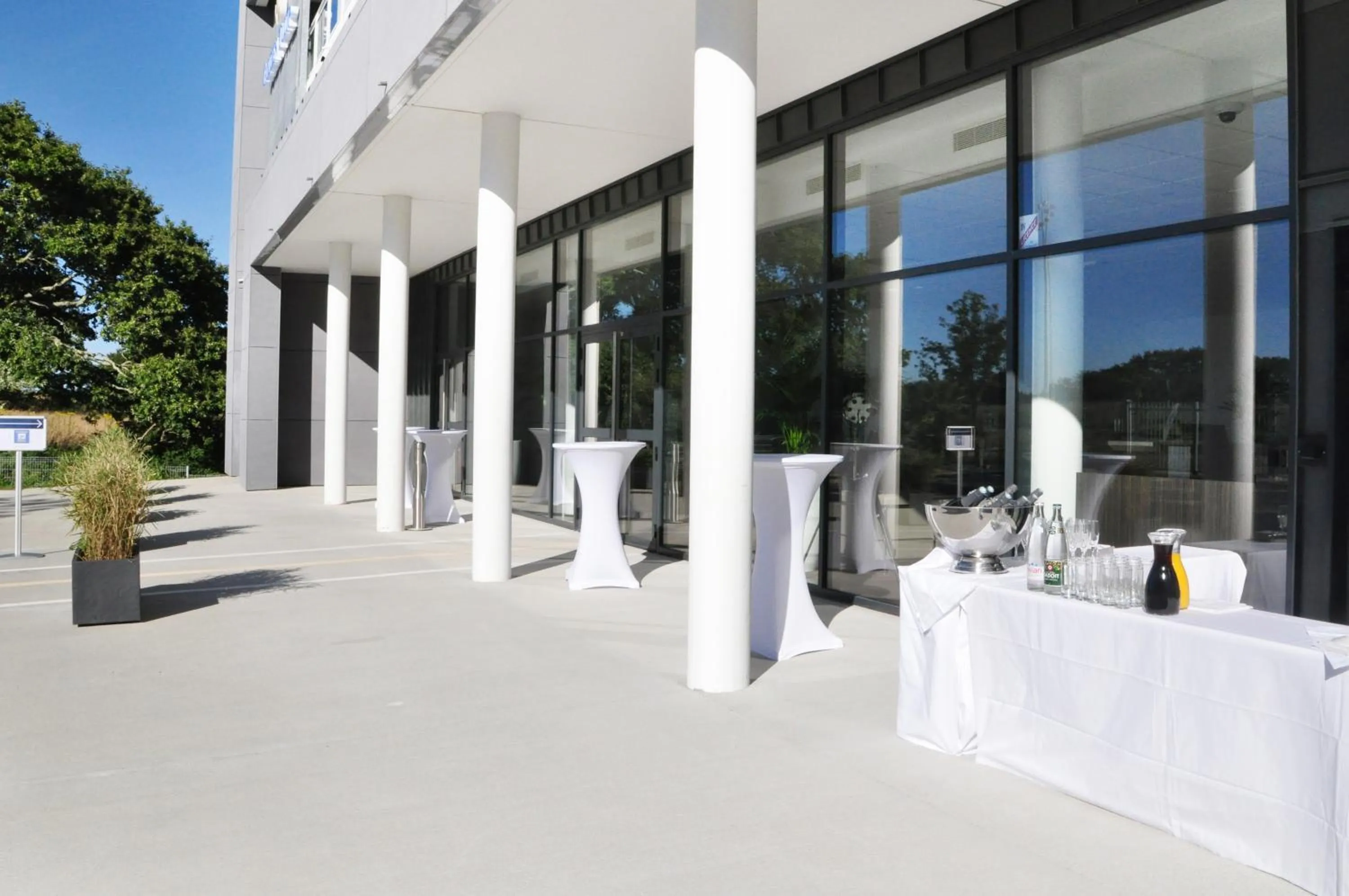 Patio in Golden Tulip Pornic Suites- Appart Hotel