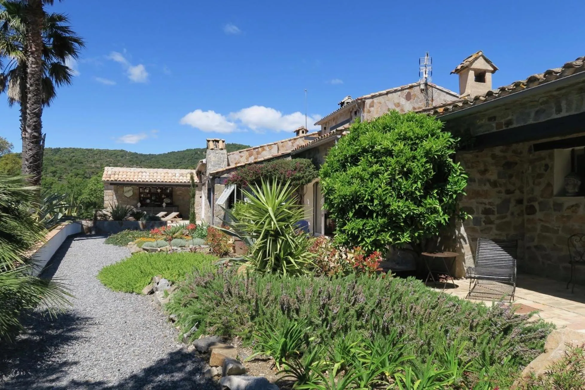 Property building in Les Aurochs