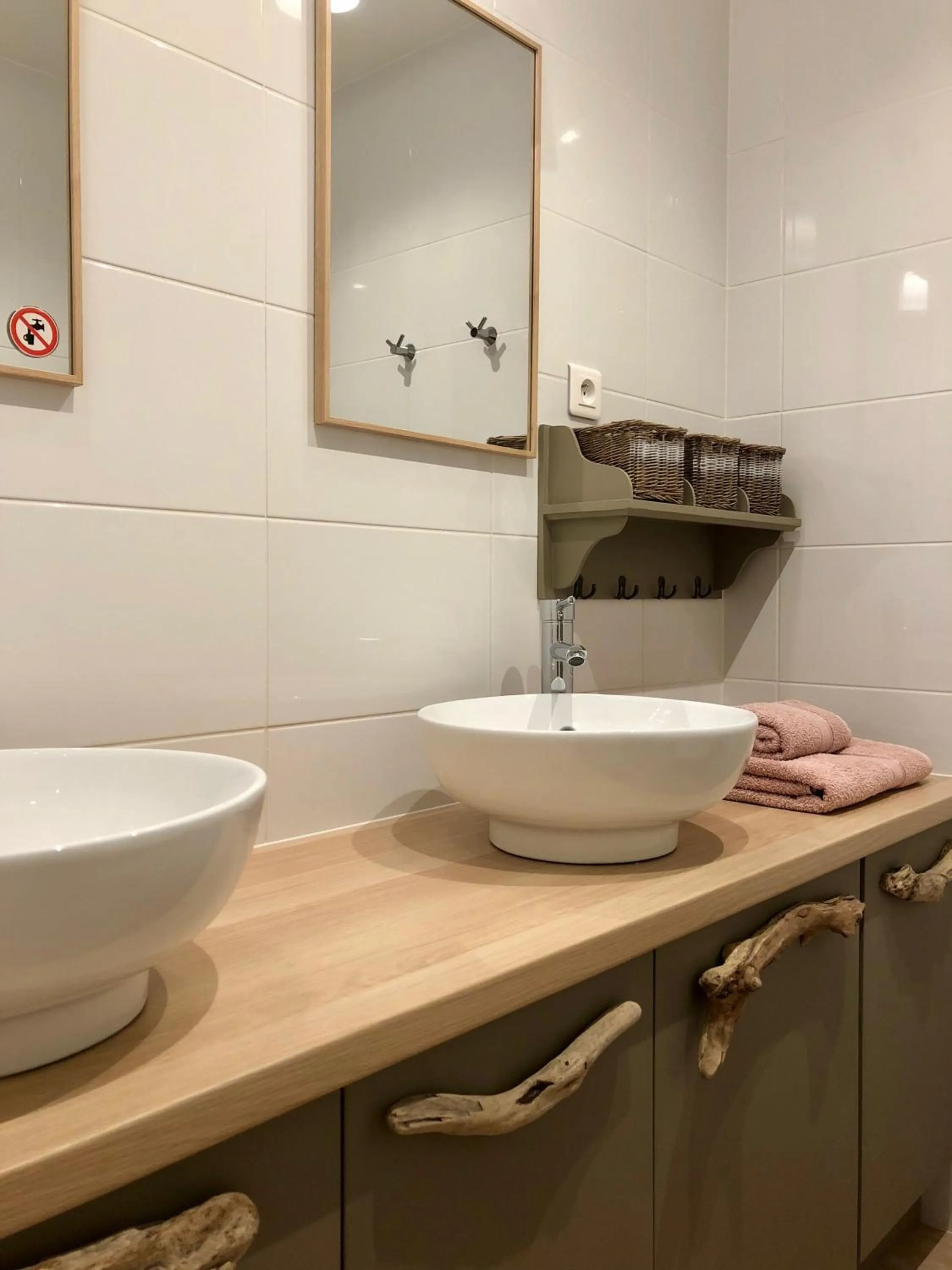 Bathroom in Les Aurochs