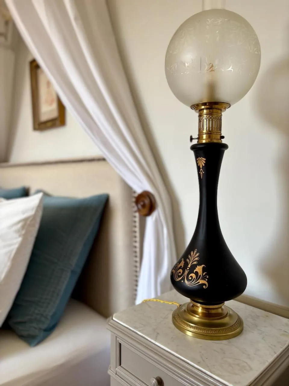 Decorative detail in Les Aurochs