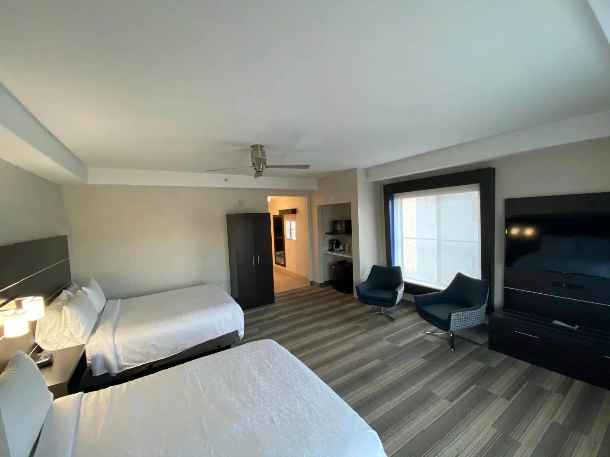 Photo of the whole room, Bed in Holiday Inn Express Hotel & Suites El Dorado Hills by IHG
