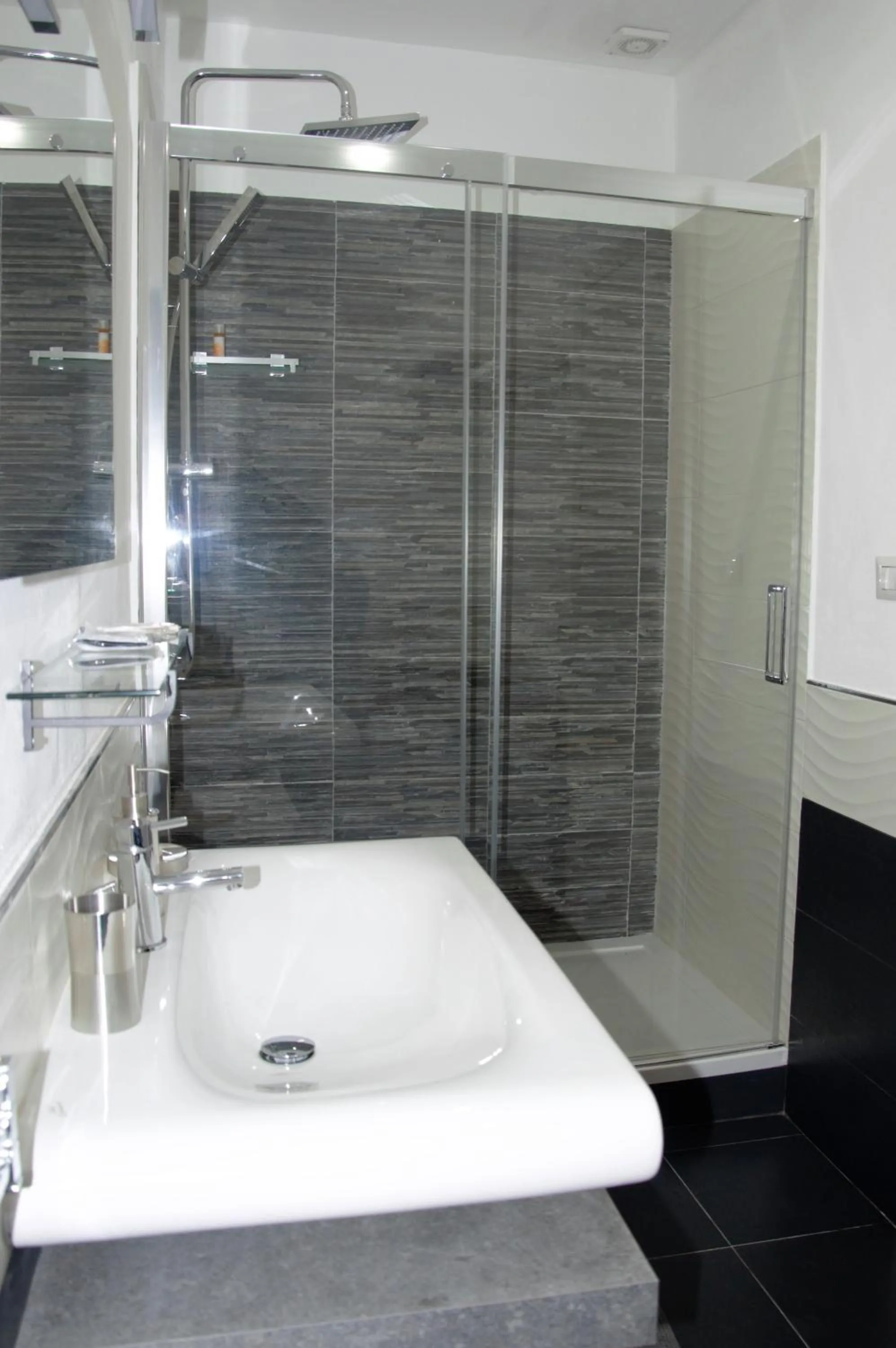 Bathroom in B&B A Due Passi Dal Mare