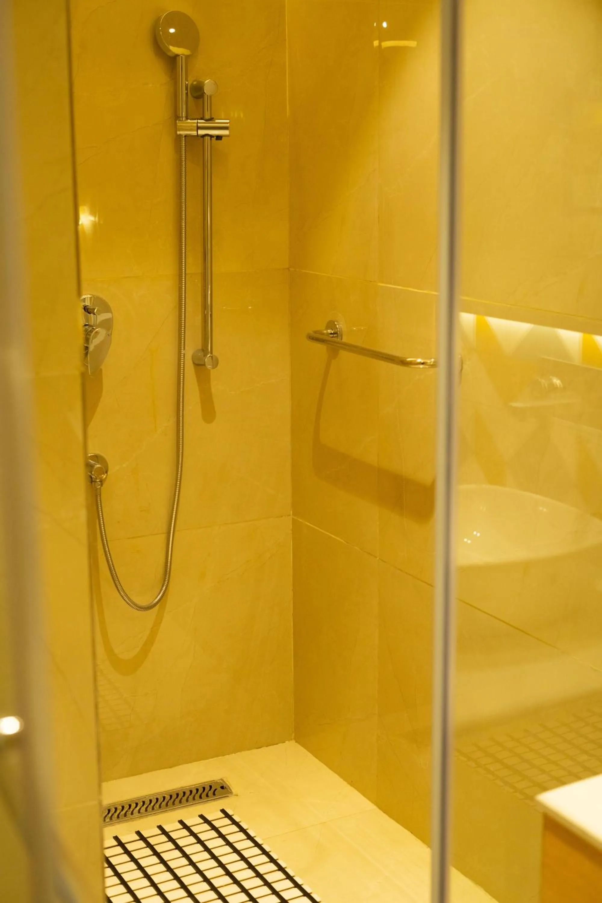 Bathroom in Best Western AH1 Amritsar