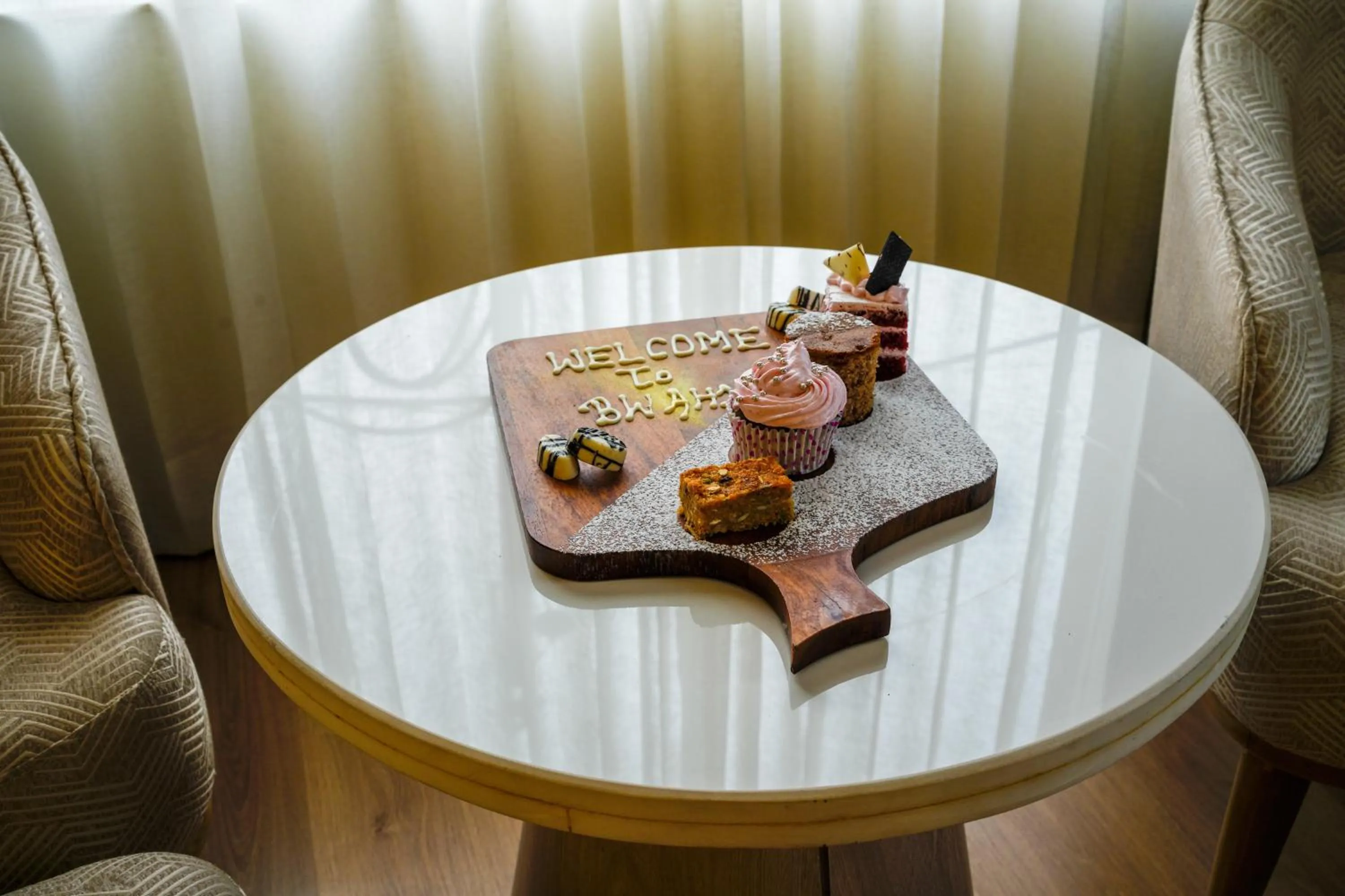 Seating area in Best Western AH1 Amritsar