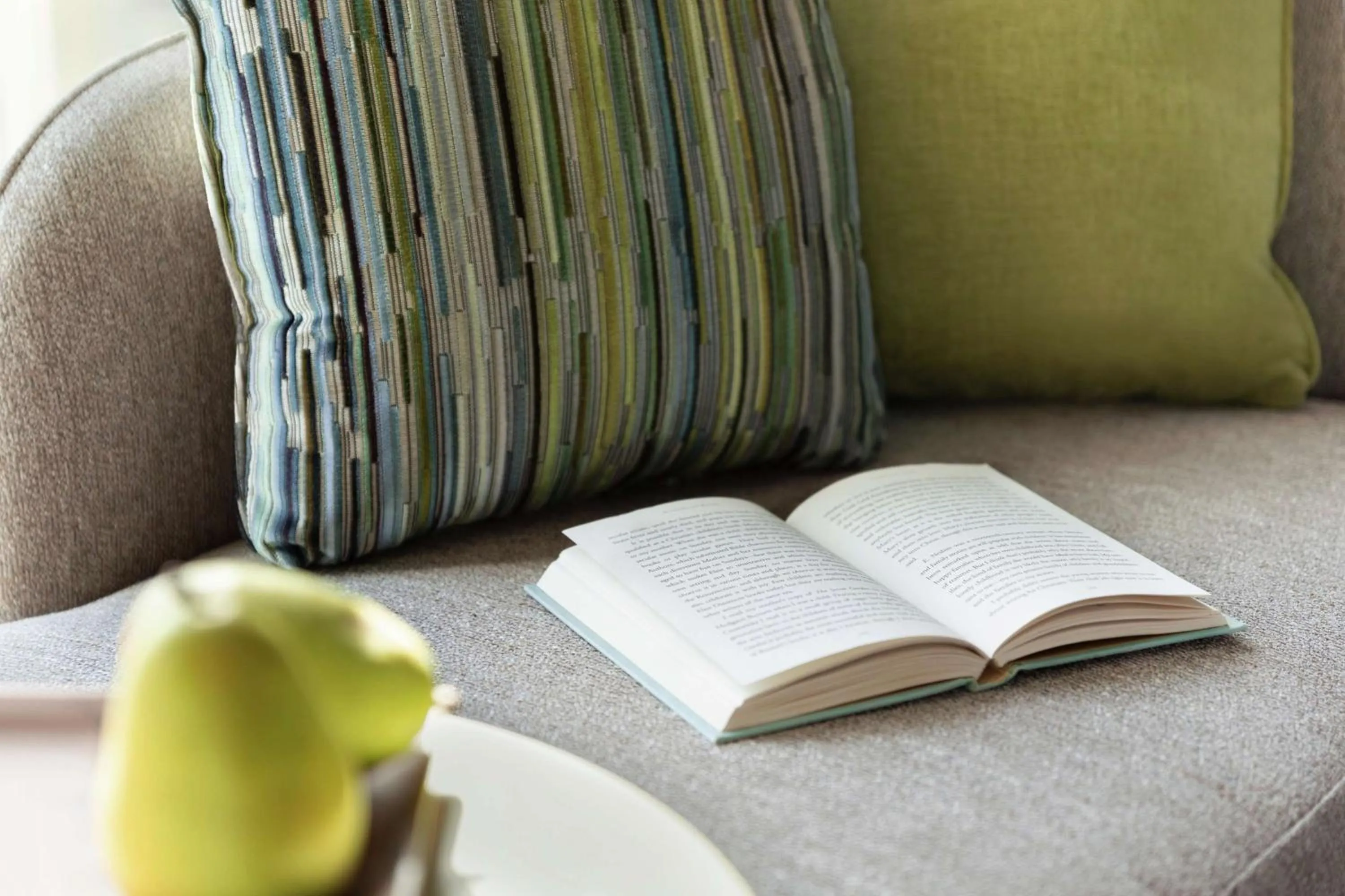 Living room in Hotel Alba Tampa, Tapestry Collection By Hilton