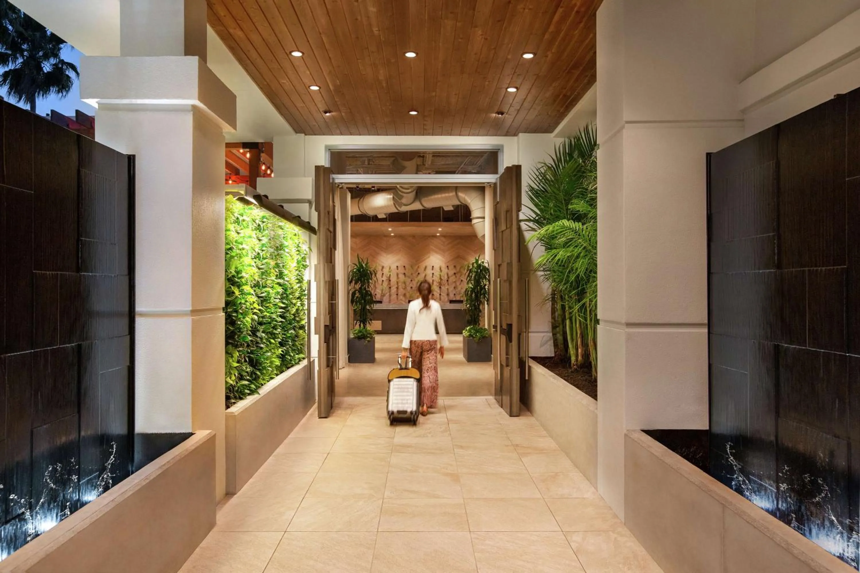 Lobby or reception in Hotel Alba Tampa, Tapestry Collection By Hilton