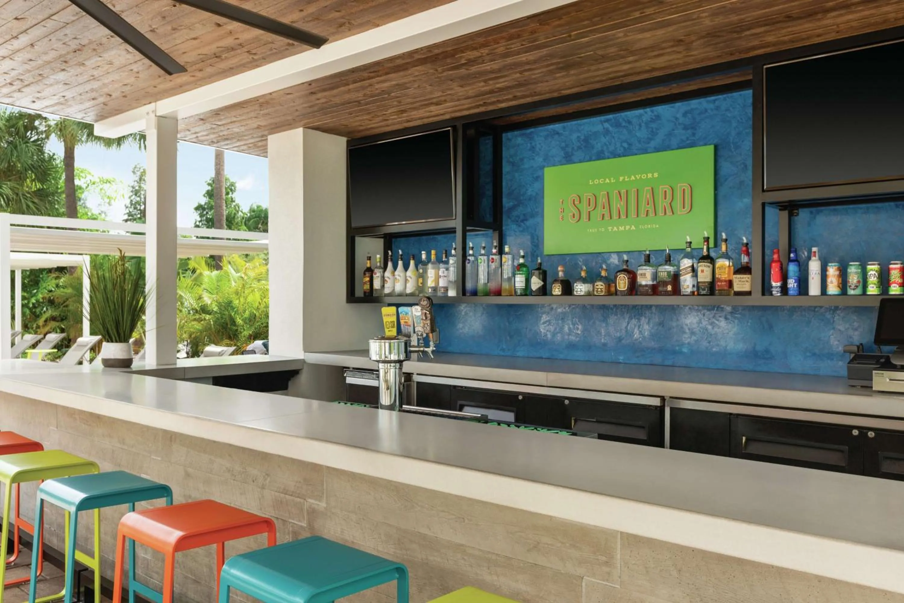 Lounge or bar in Hotel Alba Tampa, Tapestry Collection By Hilton