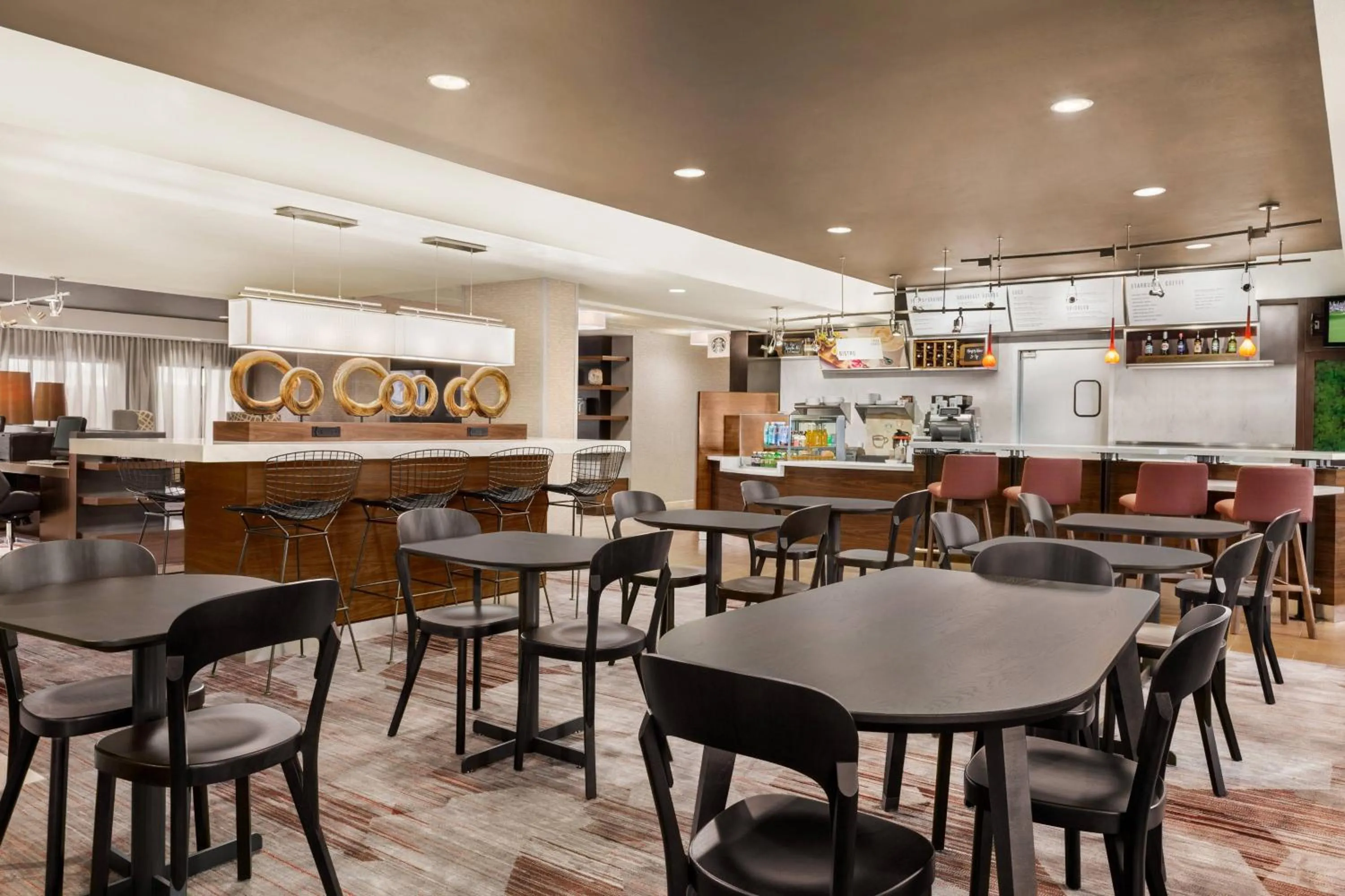 Restaurant/places to eat in Courtyard by Marriott Roseville