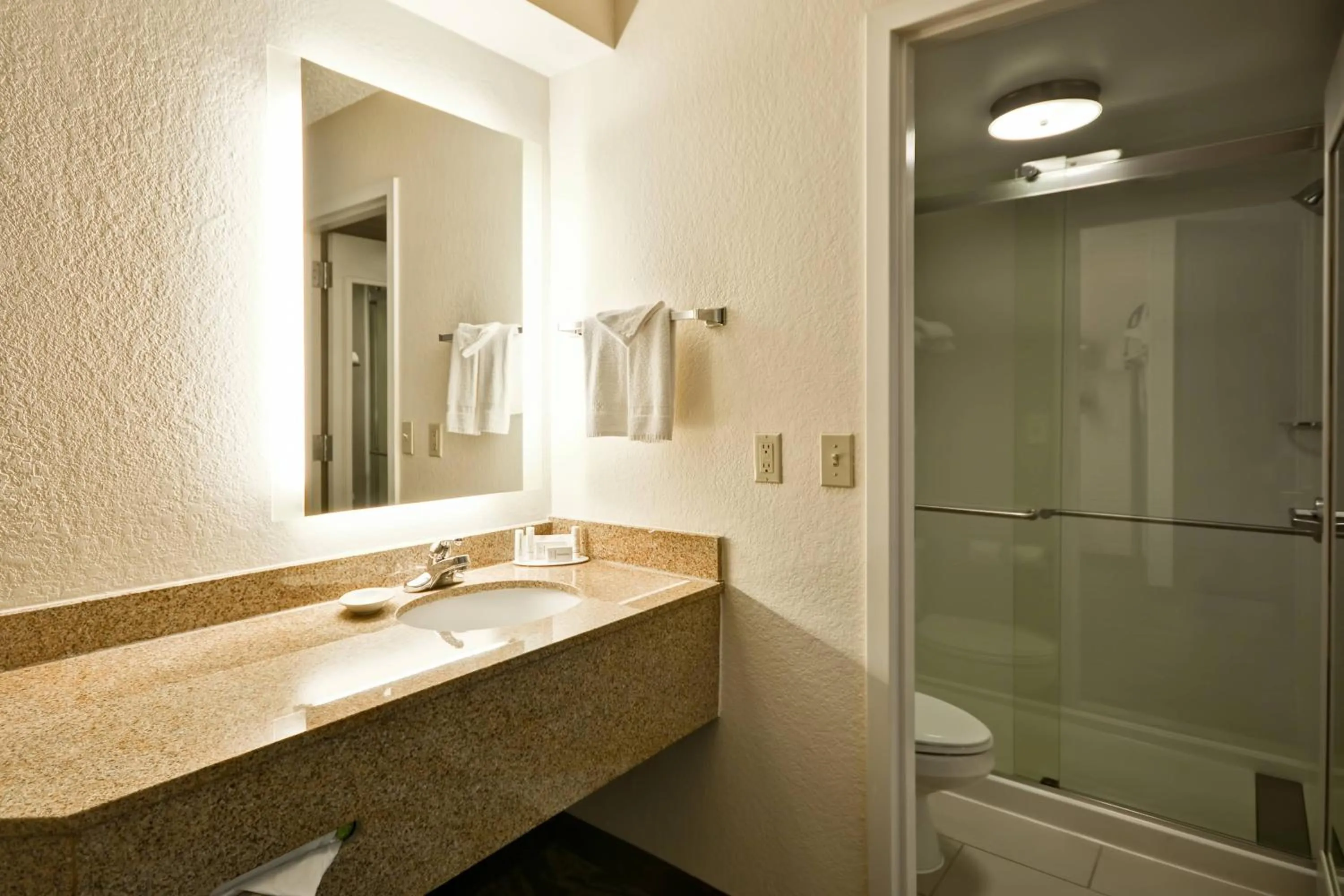 Bathroom in SpringHill Suites by Marriott San Antonio Medical Center/Northwest