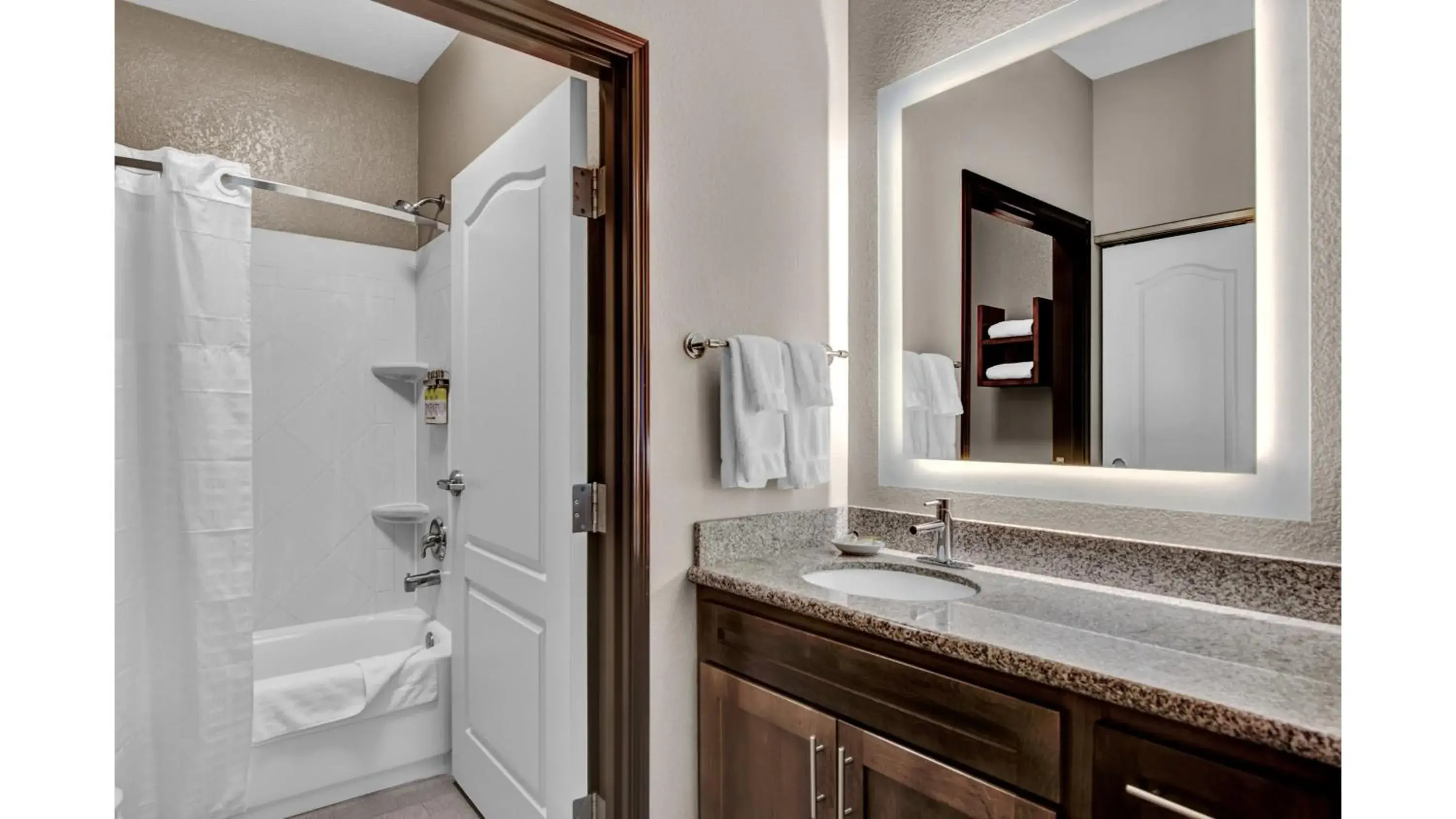 Studio Queen Suite with Communications Accessible Tub in Staybridge Suites Salt Lake-West Valley City by IHG Studio Queen Suite with Communications Accessible Tub in Staybridge Suites Salt Lake-West Valley City by IHG