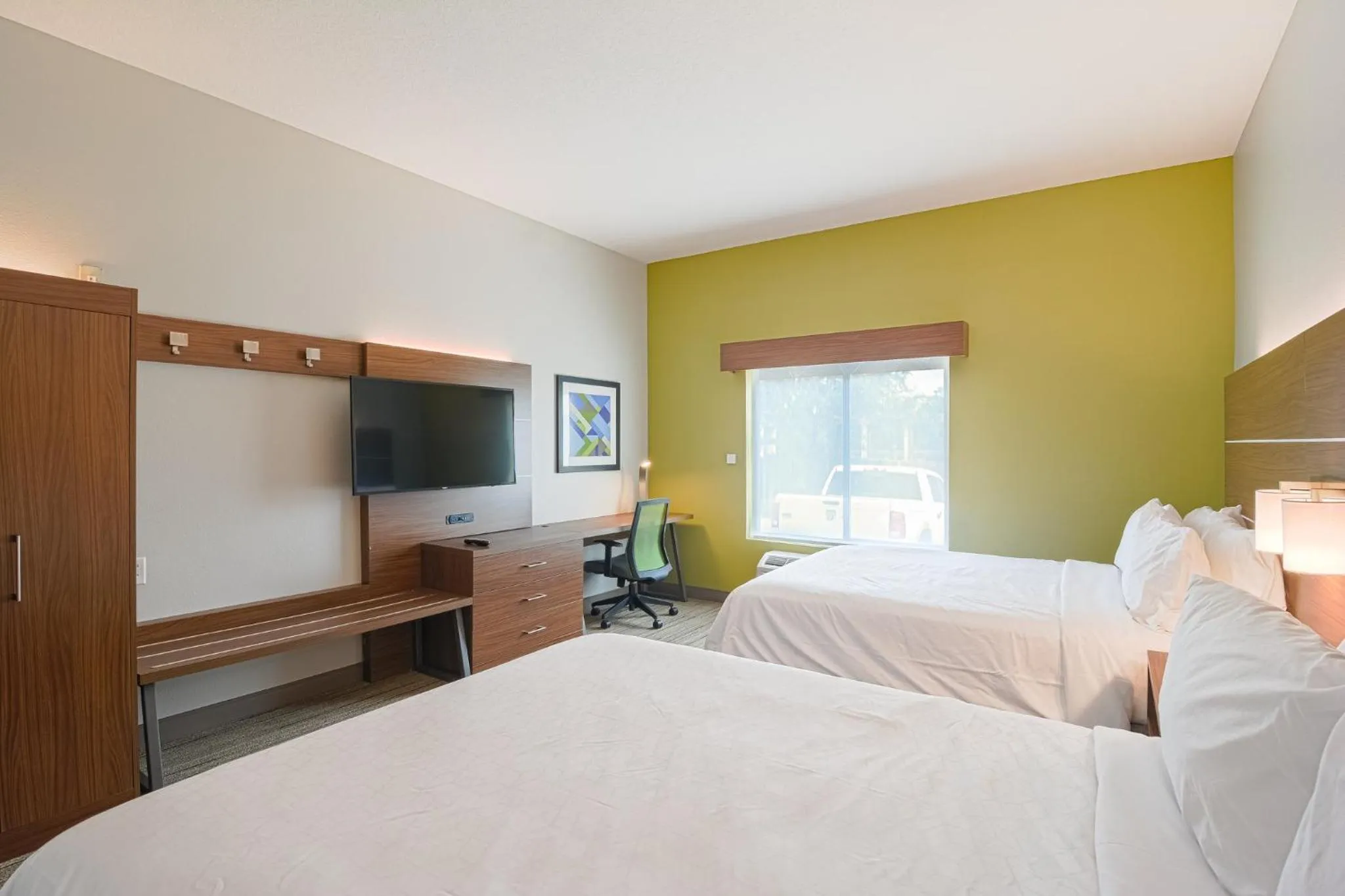 Photo of the whole room, Bed in Holiday Inn Express Hotel & Suites Tampa-USF-Busch Gardens by IHG